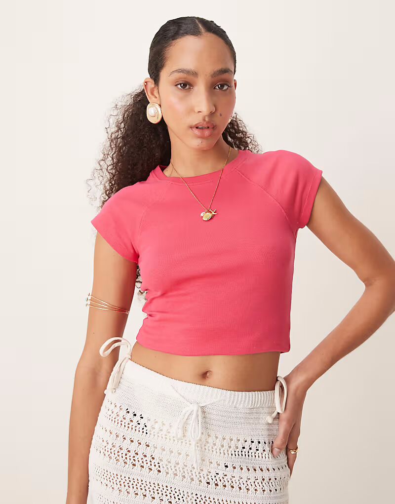 

Футболка ASOS DESIGN реглан для малышей малинового цвета