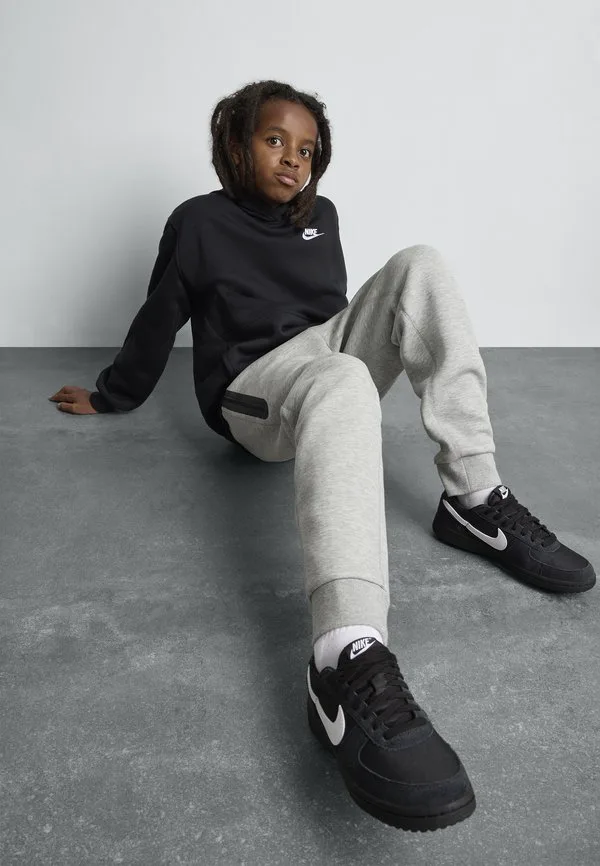 Полевые унисекс кроссовки Nike Sportswear, Black/White — фото 3