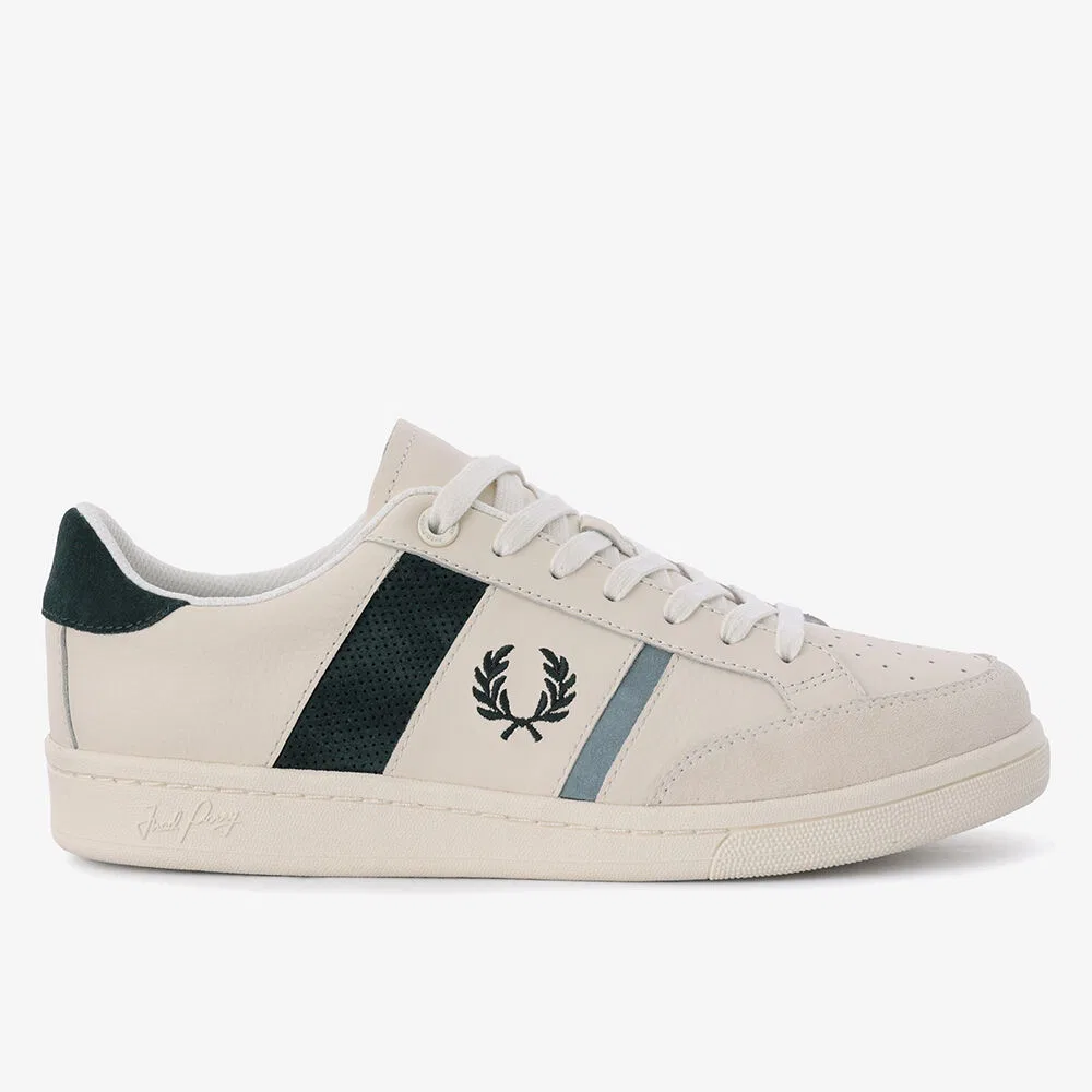 Мужские низкие кроссовки B725 из кожи и замши цвета экрю от Fred Perry