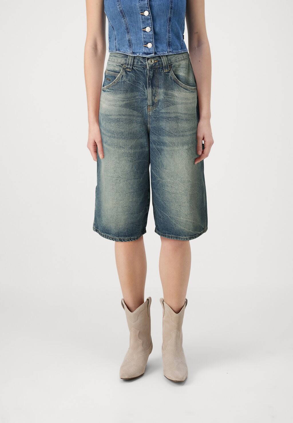 

Джинсовые шорты BLASTED ASTRID JORT BDG Urban Outfitters, синий