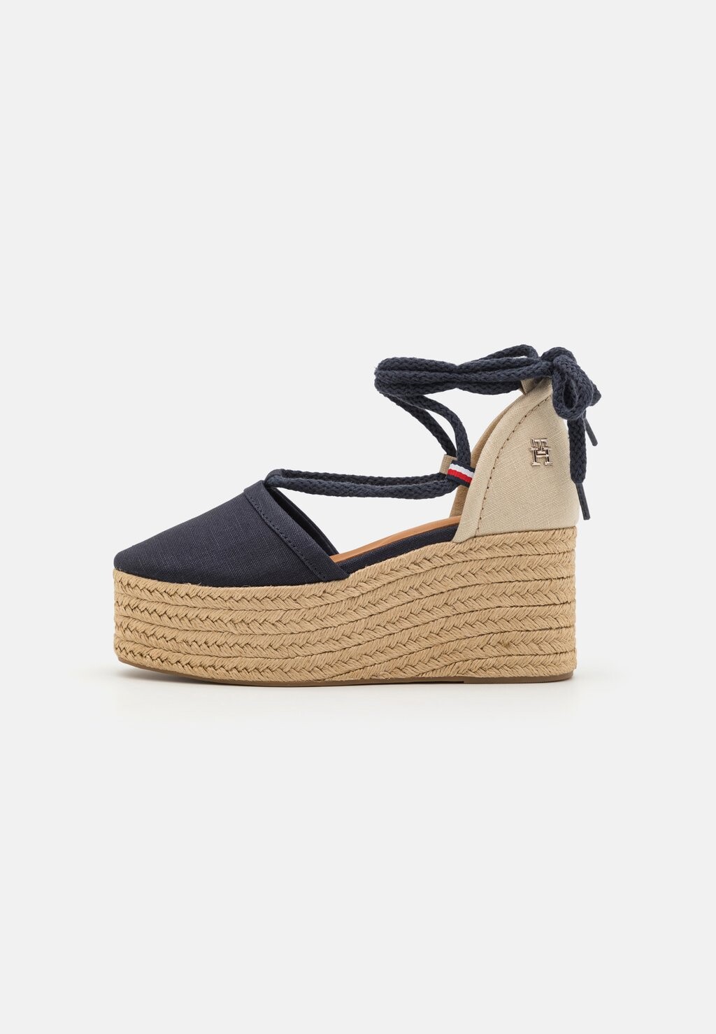 

Туфли на шнуровке CLOSED TOE FLATFORM Tommy Hilfiger, цвет space blue