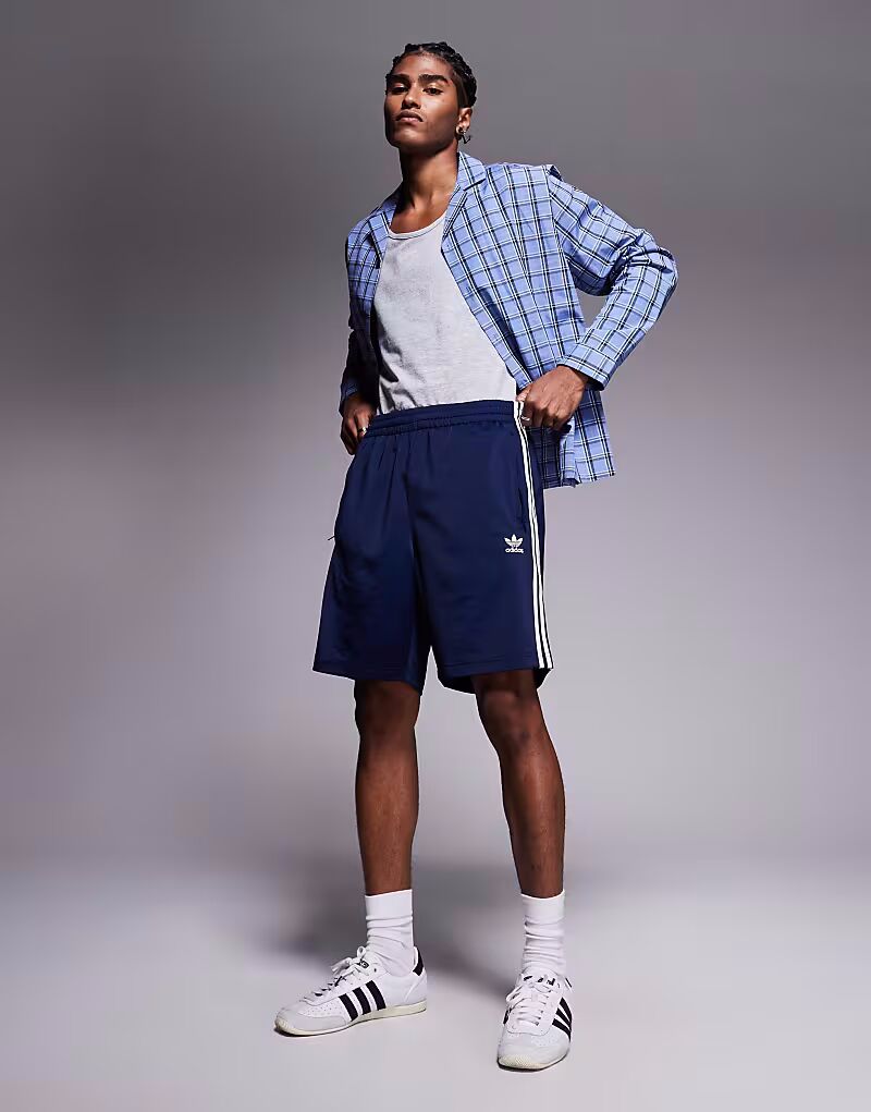 

Шорты Firebird темно-синего и белого цветов Adidas Originals