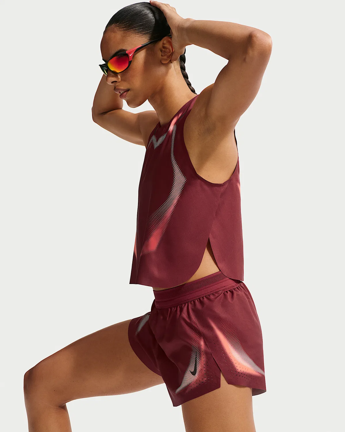 Женский укороченный топ для бега Nike AeroSwift Dri-FIT ADV, Team Red/Black/Black — фото 3