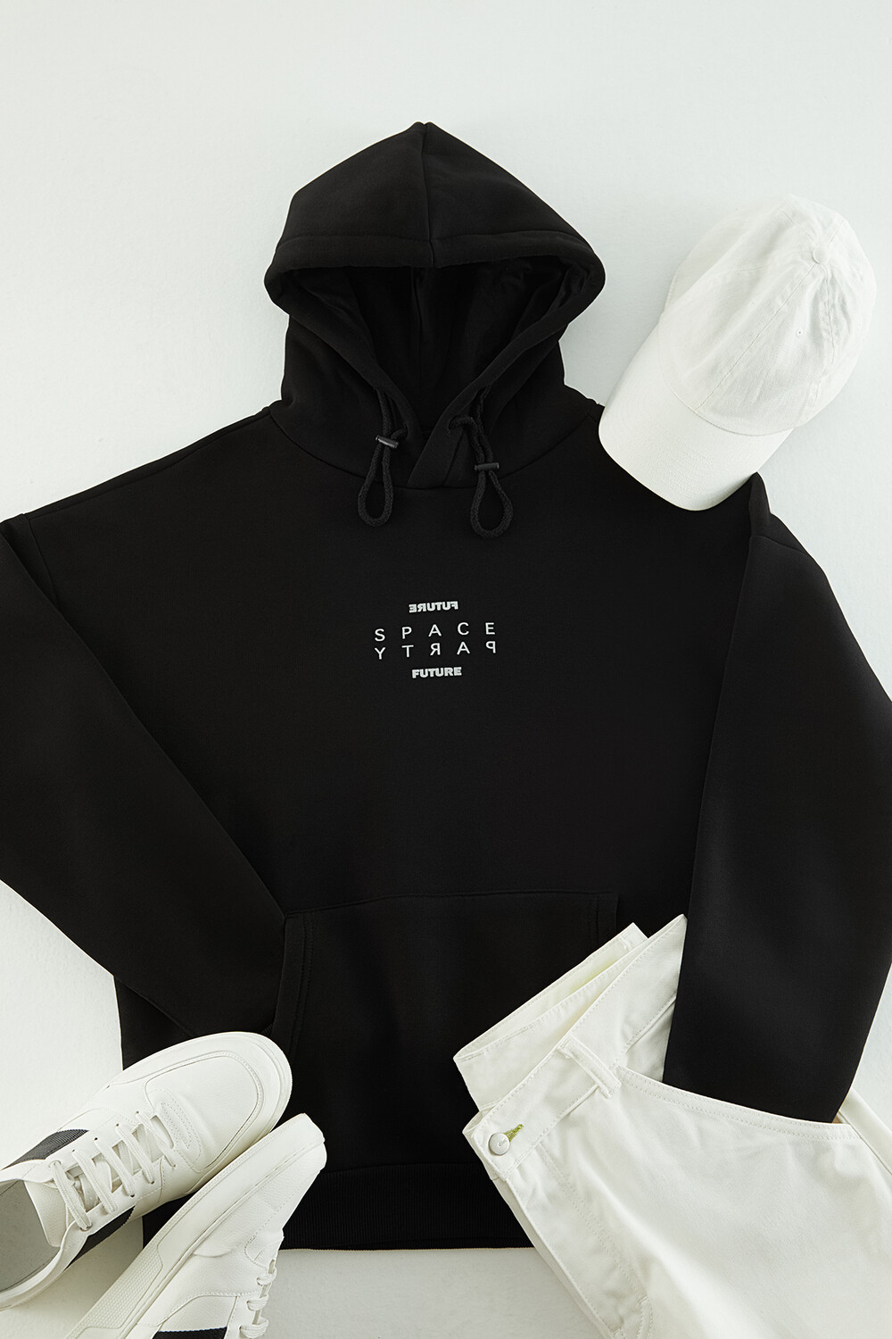 

Толстовка - Черный - Oversize Trendyol, черный