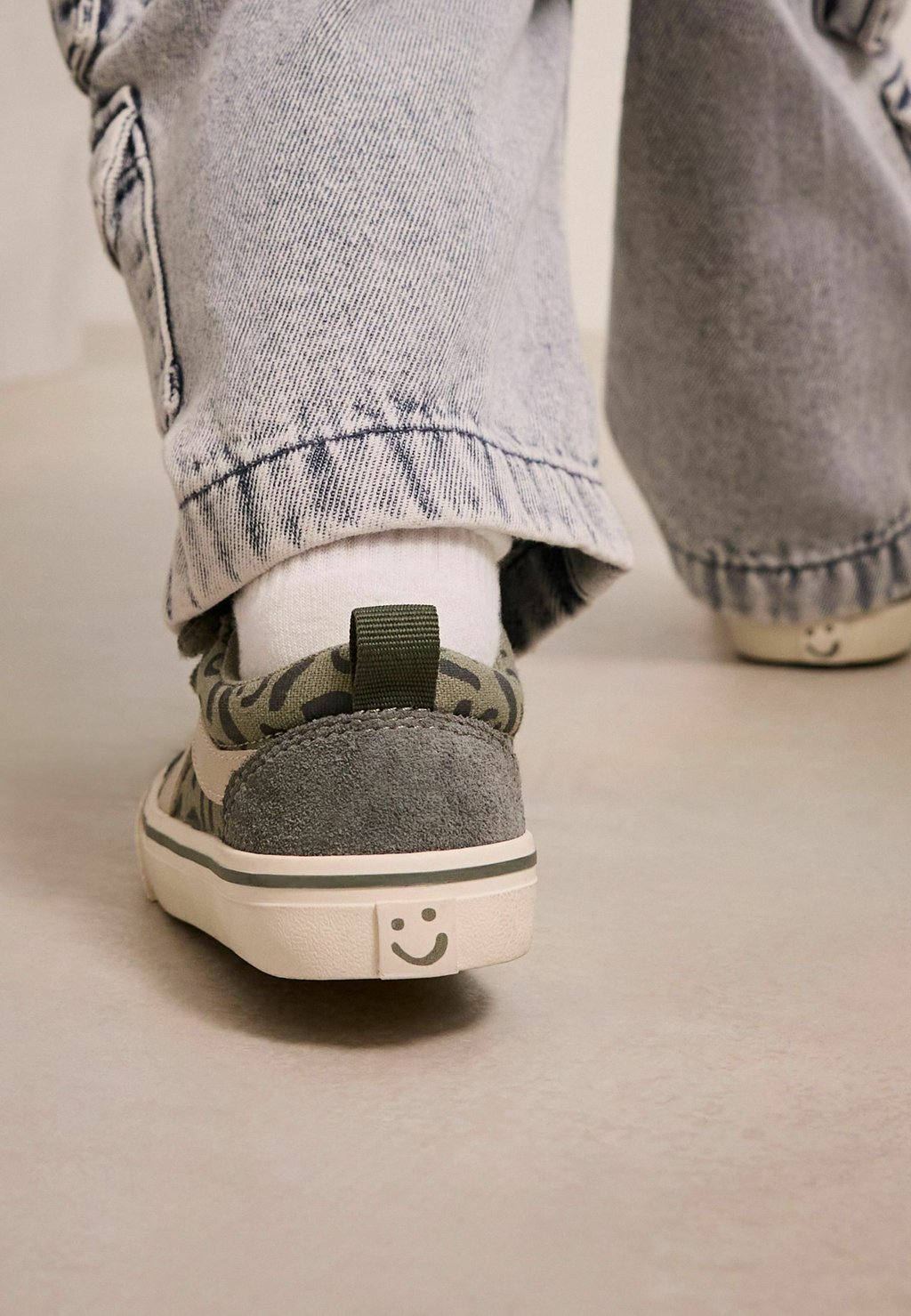 Кроссовки REGULAR FIT - TOUCH FASTENING - Baby shoes Next, зеленый — фото 4
