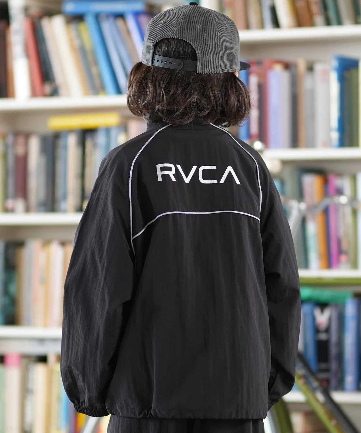 Куртка нейлоновая RVCA MIL NYLON JACKET детская серебристо-серая — фото 3
