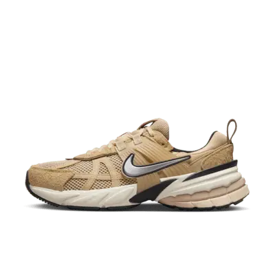 

Кроссовки Nike V2K Run Shoes, цвет Sesame/Light Orewood Brown/Black/Chrome
