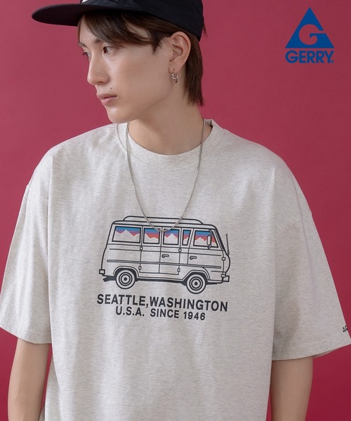 

Футболка с коротким рукавом, принтом на спине, вышивкой GERRY, серый