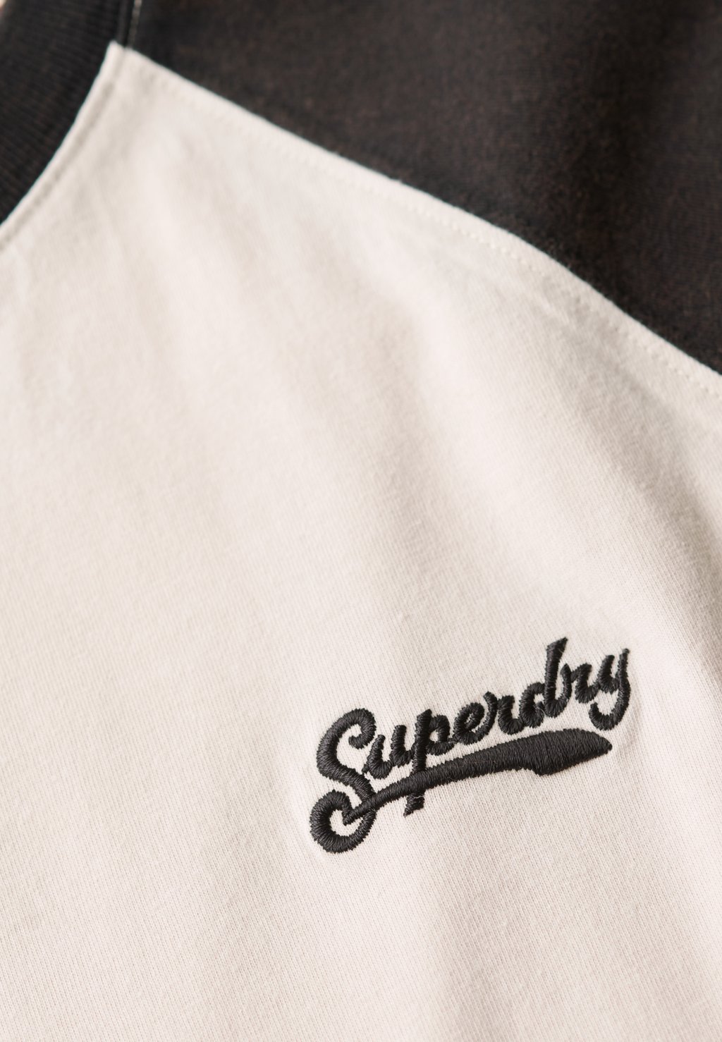 

Футболка с принтом ESSENTIAL LOGO BASEBALL Superdry, белый