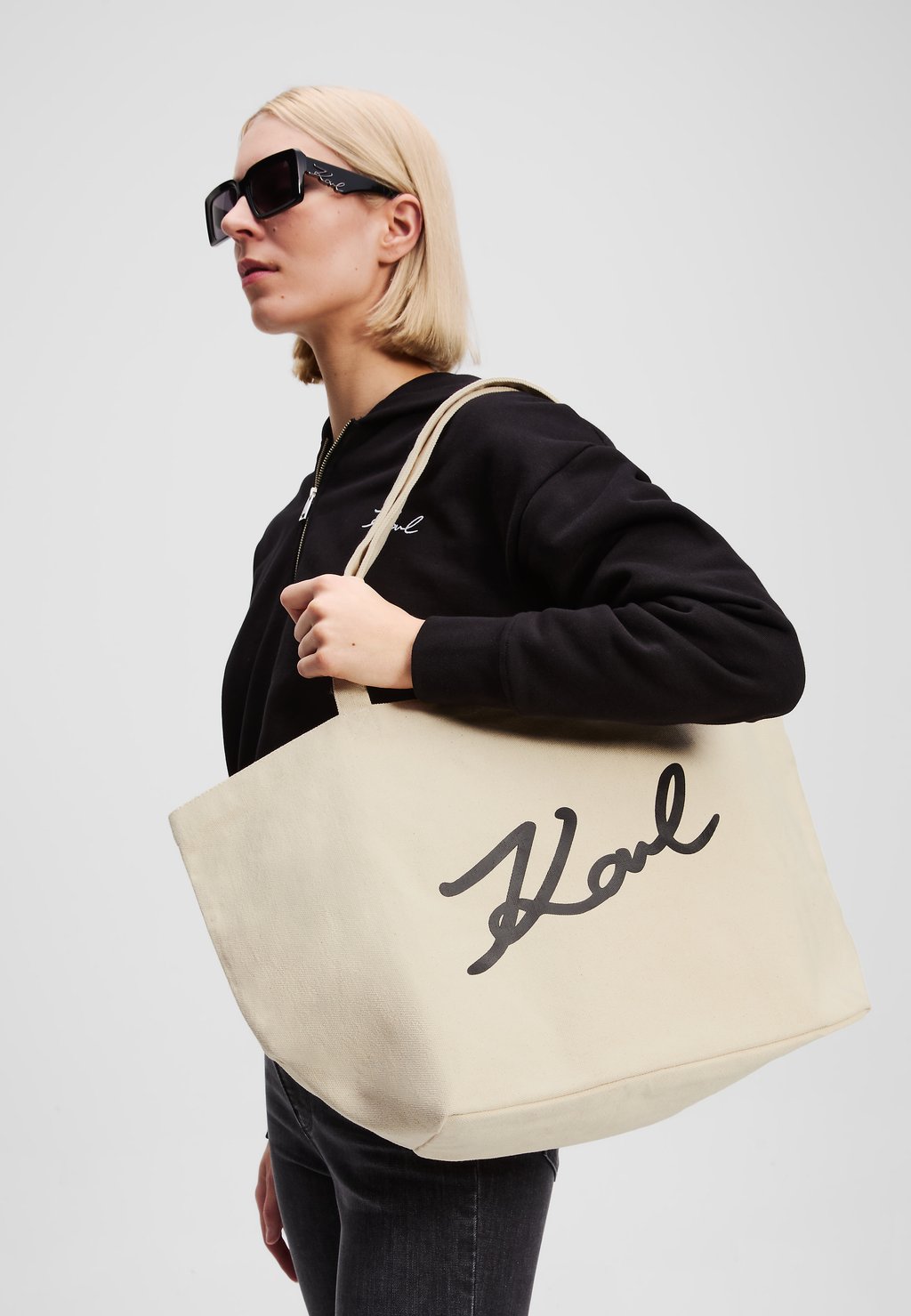 

Сумка-тоут SIGNATURE KARL LAGERFELD, бежевый