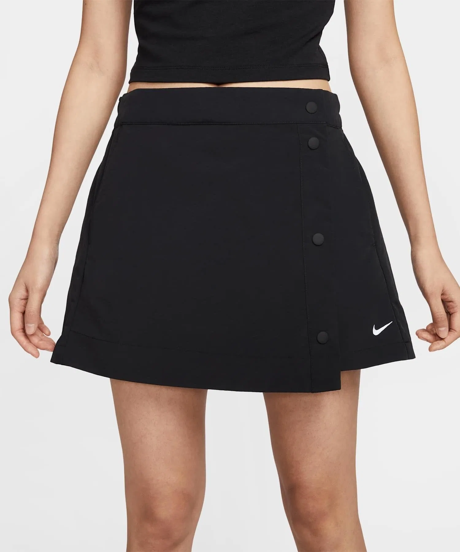 Женская юбка-скорт Nike Sportswear Essential из нейлона чёрная — фото 2