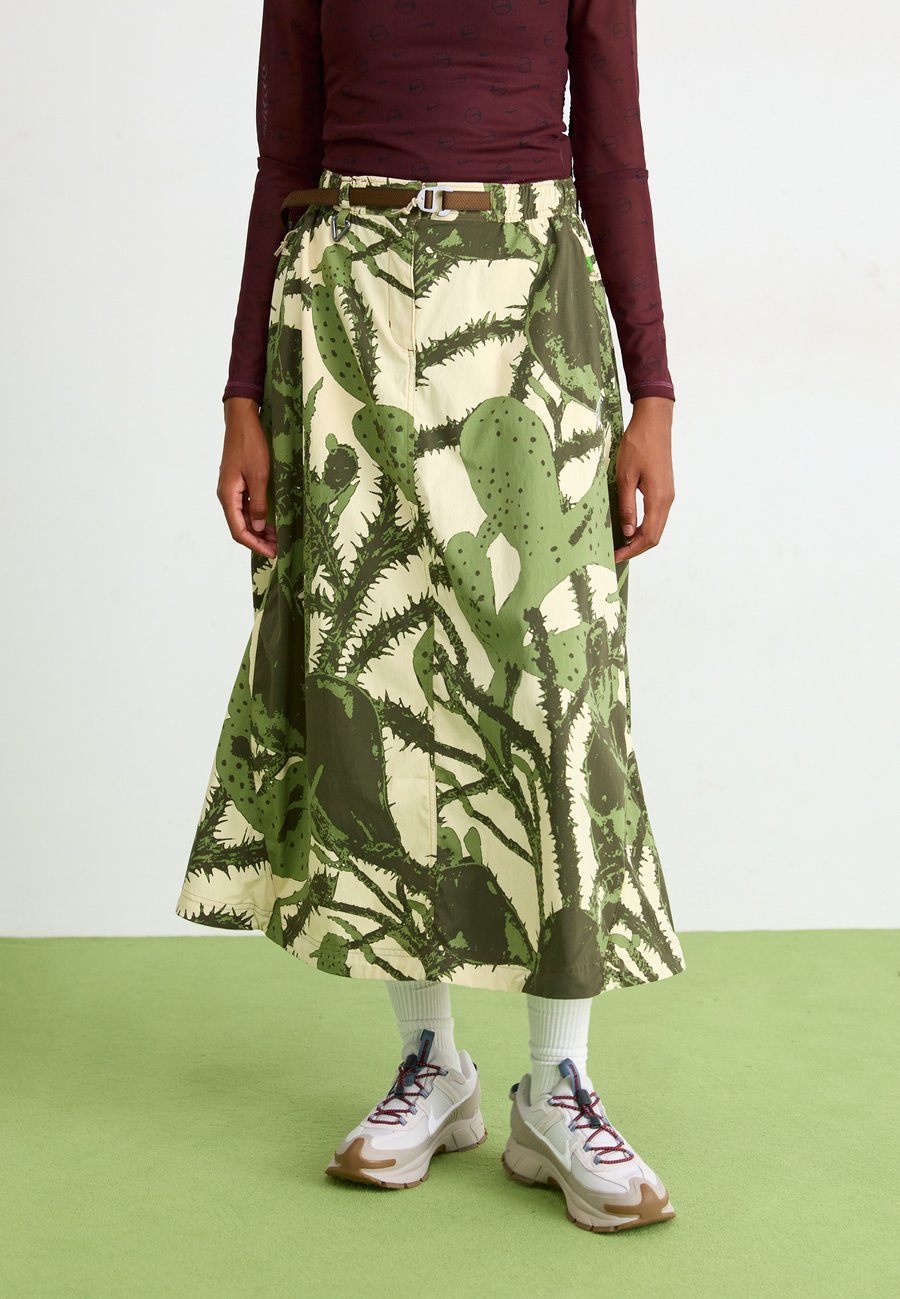

Юбка Nike ACG SMTH SMMIT SKIRT, Light Khaki/Mosswood Brown/Khaki