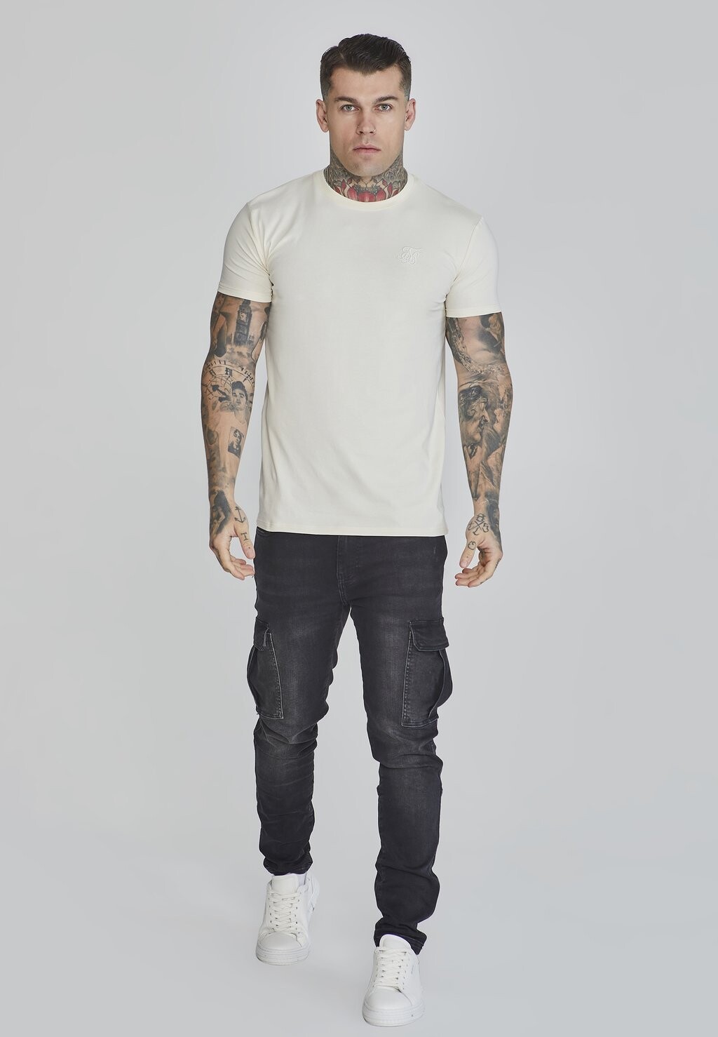 

Базовая футболка MUSCLE FIT SIKSILK, кремовый