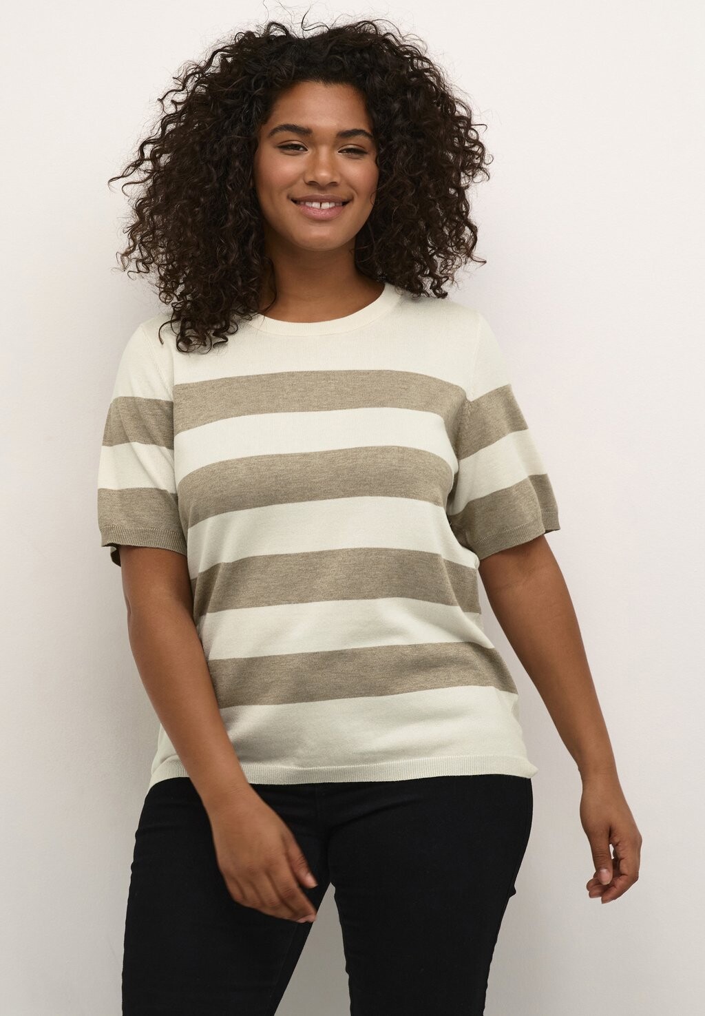 

Футболка с принтом MALIA WIDE STRIPE Kaffe Curve, цвет chinchilla m turtle.boldstripe