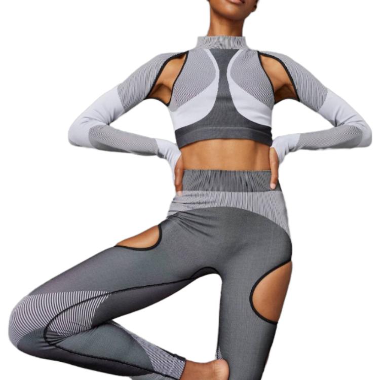 Футболка женская Adidas черно-белая, черно-белая — фото 3