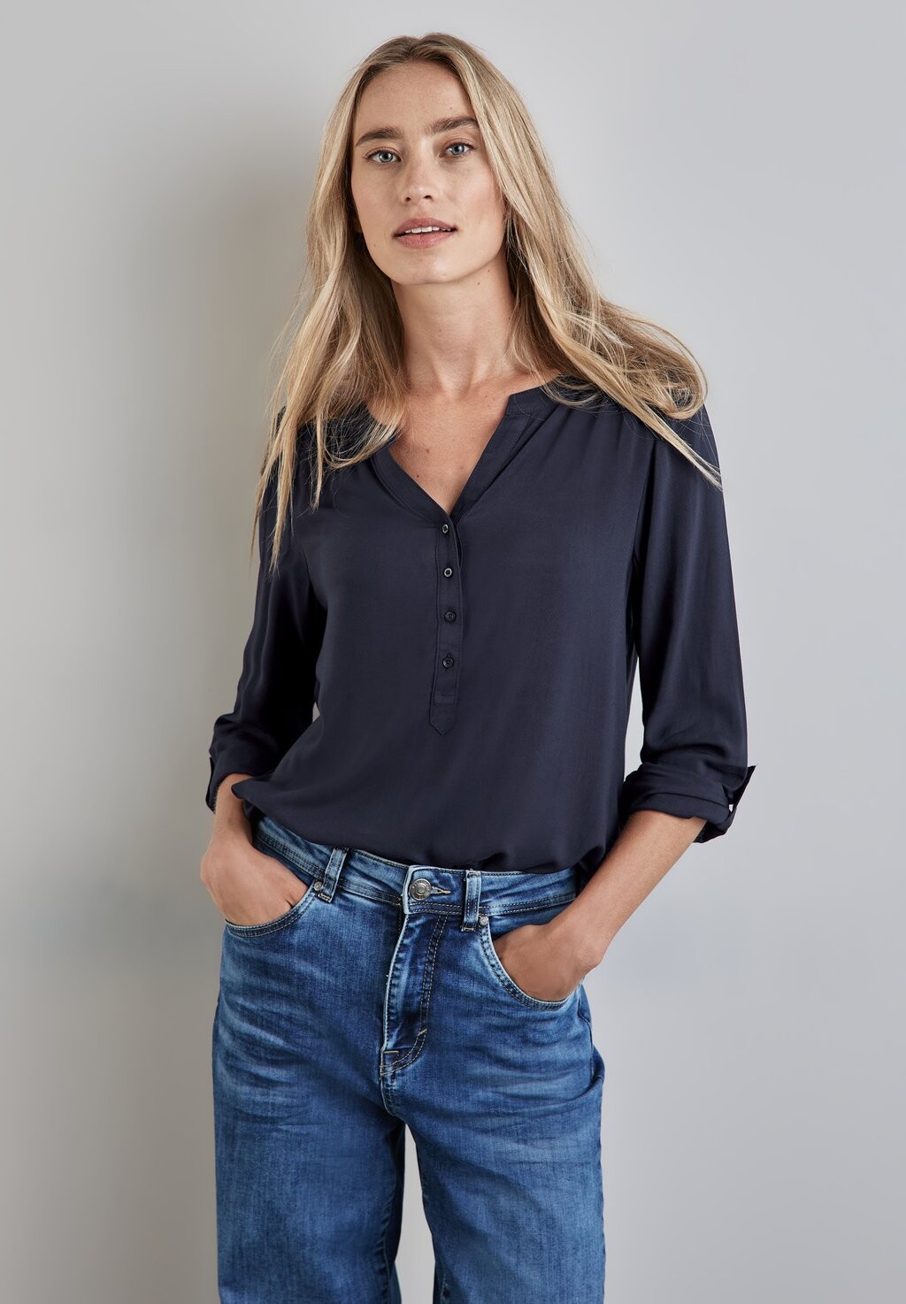 

Блуза BASIC IN UNIFARBE Street One, темно-синий