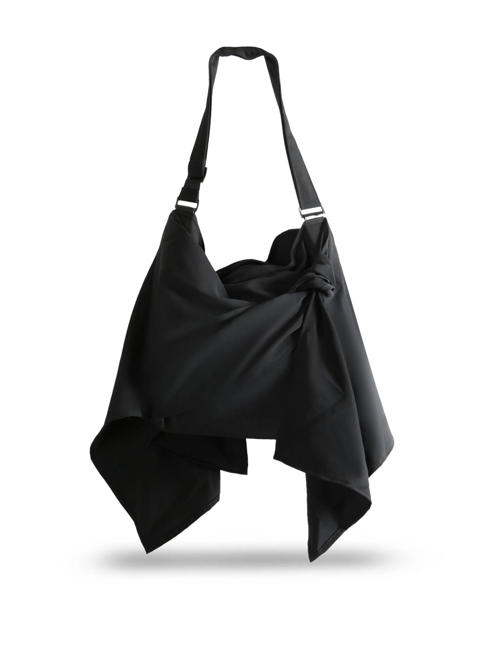 

Сумка на плечо с узлом Yohji Yamamoto, черный