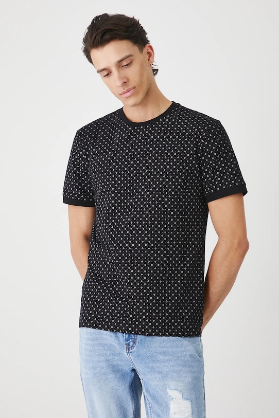 

Футболка Medicine, черный