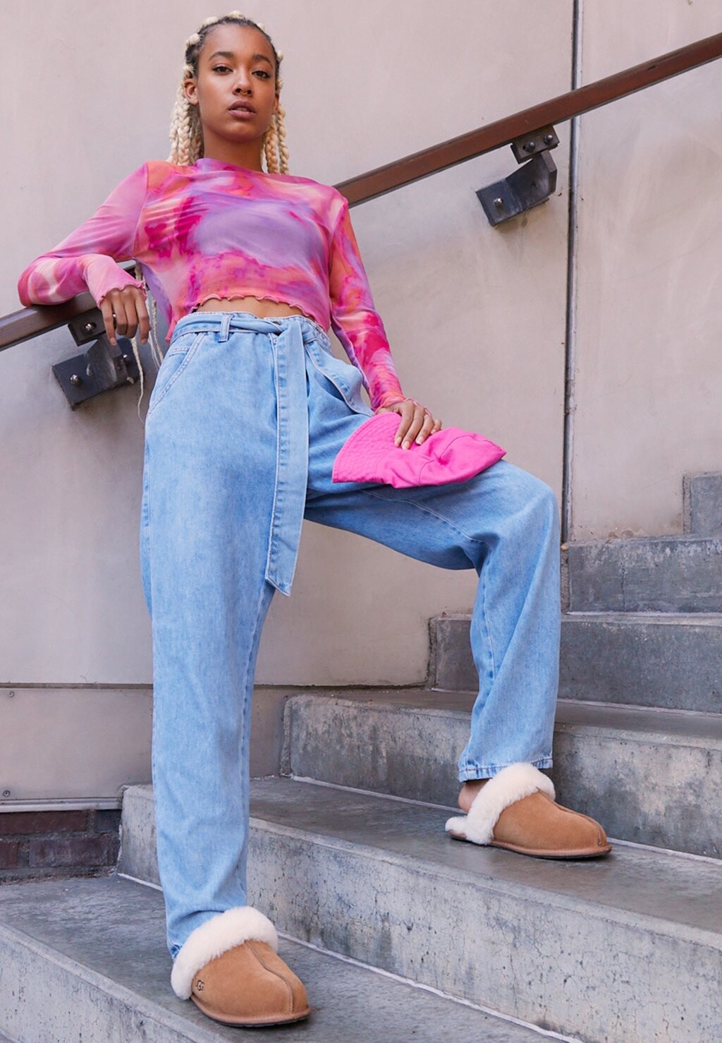 Тапочки UGG замшевые с овчиной, коричневый