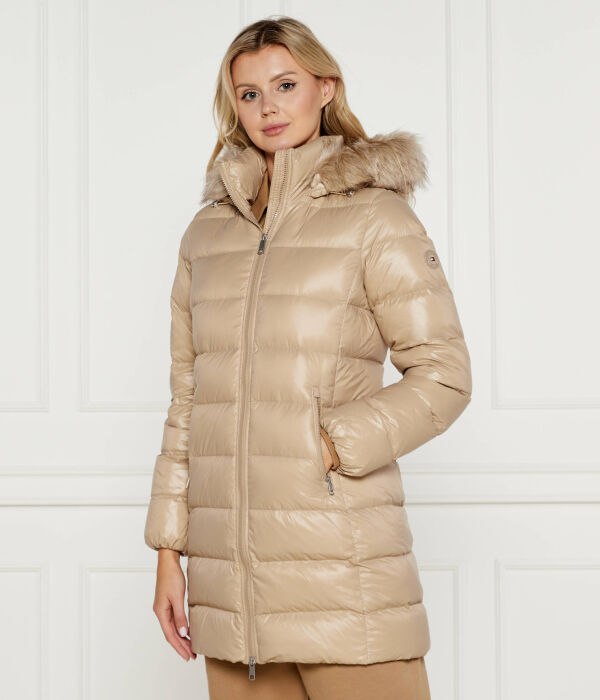 

Пуховик женский Tommy Hilfiger Тайра с меховым капюшоном, бежевый