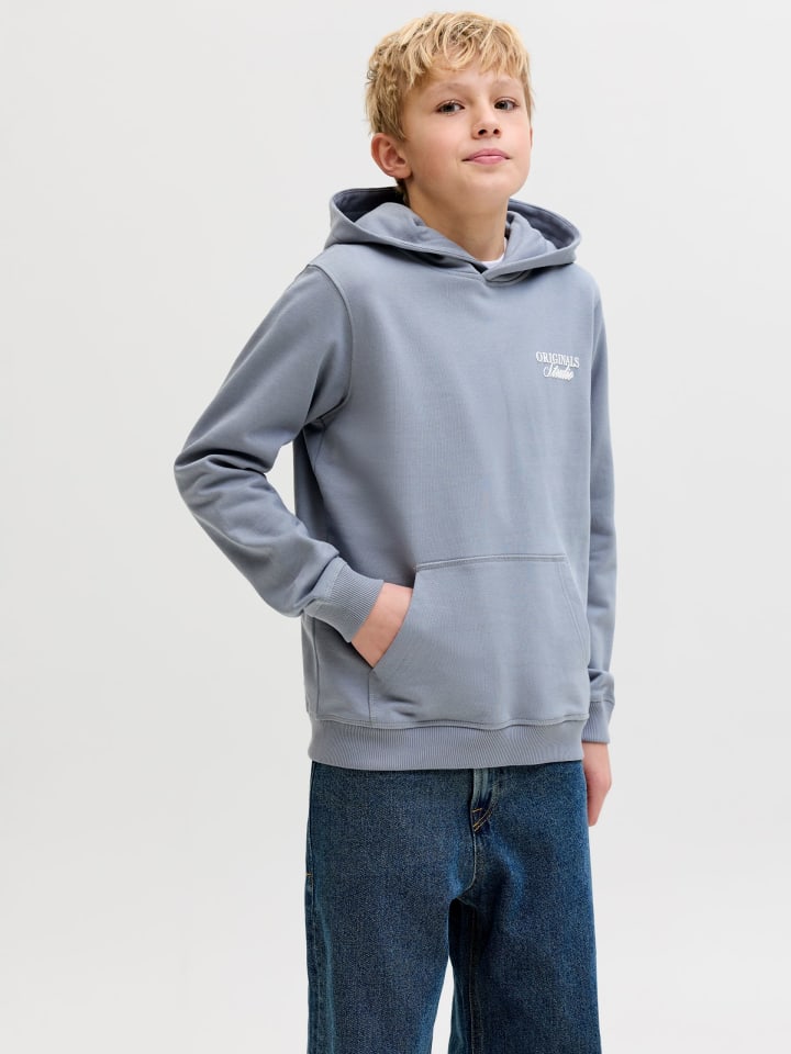 JACK & JONES Junior Худи JORNORREBRO TYPO BACK SWEAT HOOD JNR в цвете «торговый ветер» — фото 3