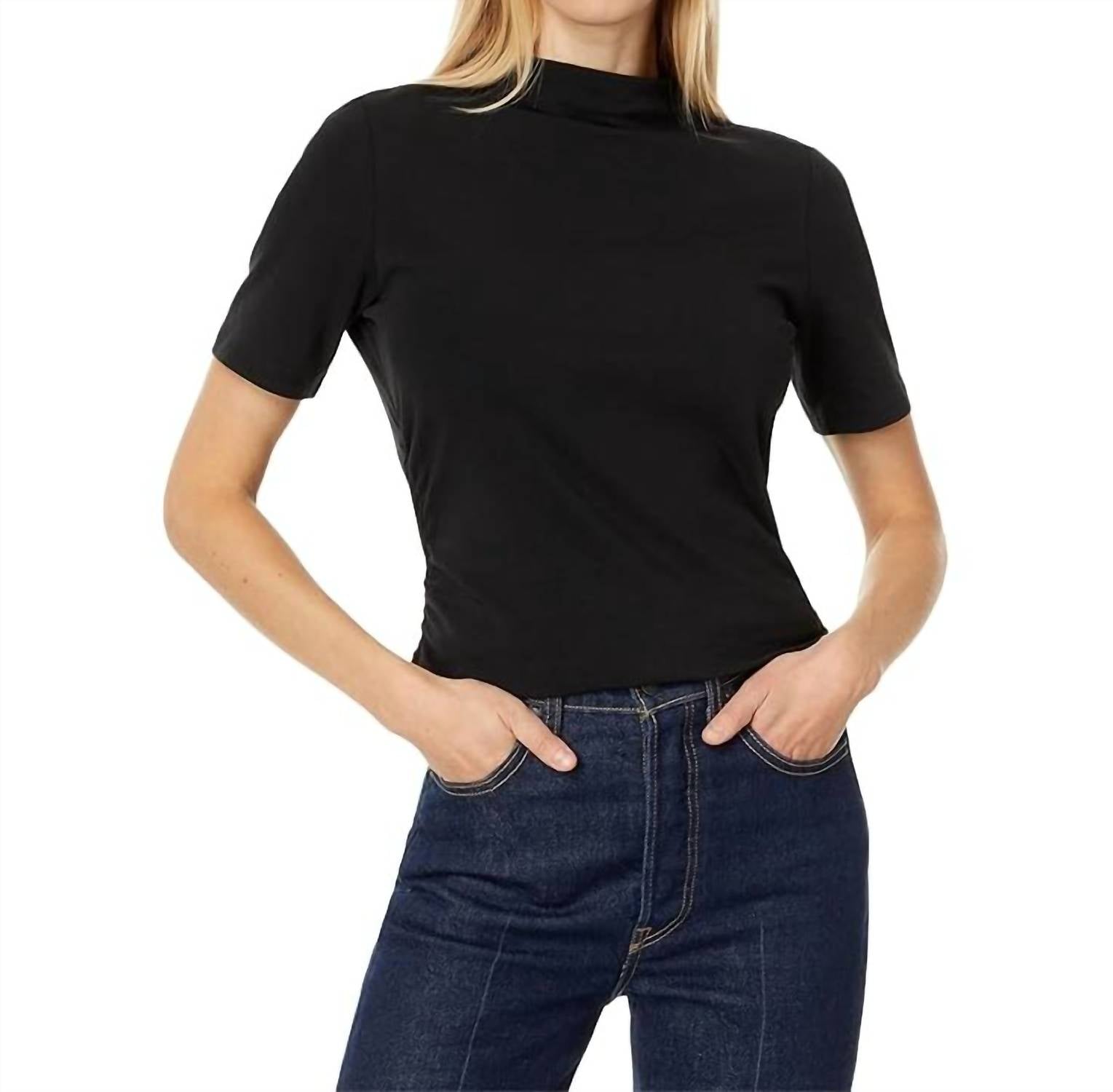 

Футболка Less Is More черная Sanctuary