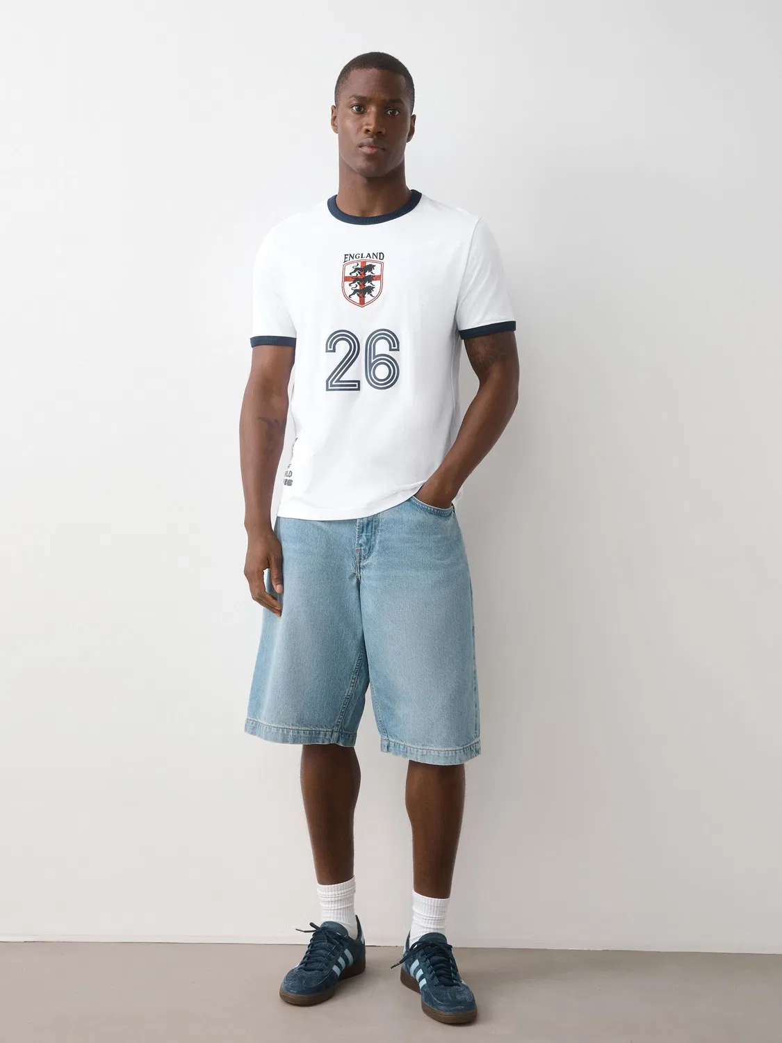 Футболка с принтом, футбольная, модель Ringer Next, белая — фото 2
