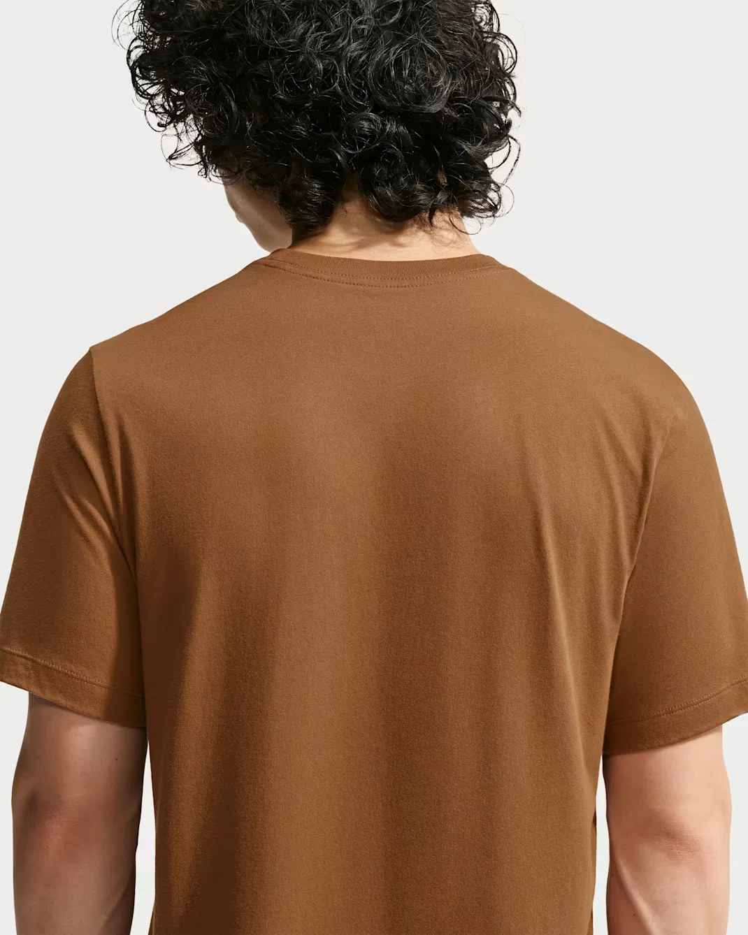 Мужская футболка Nike Sportswear, Ale Brown — фото 2