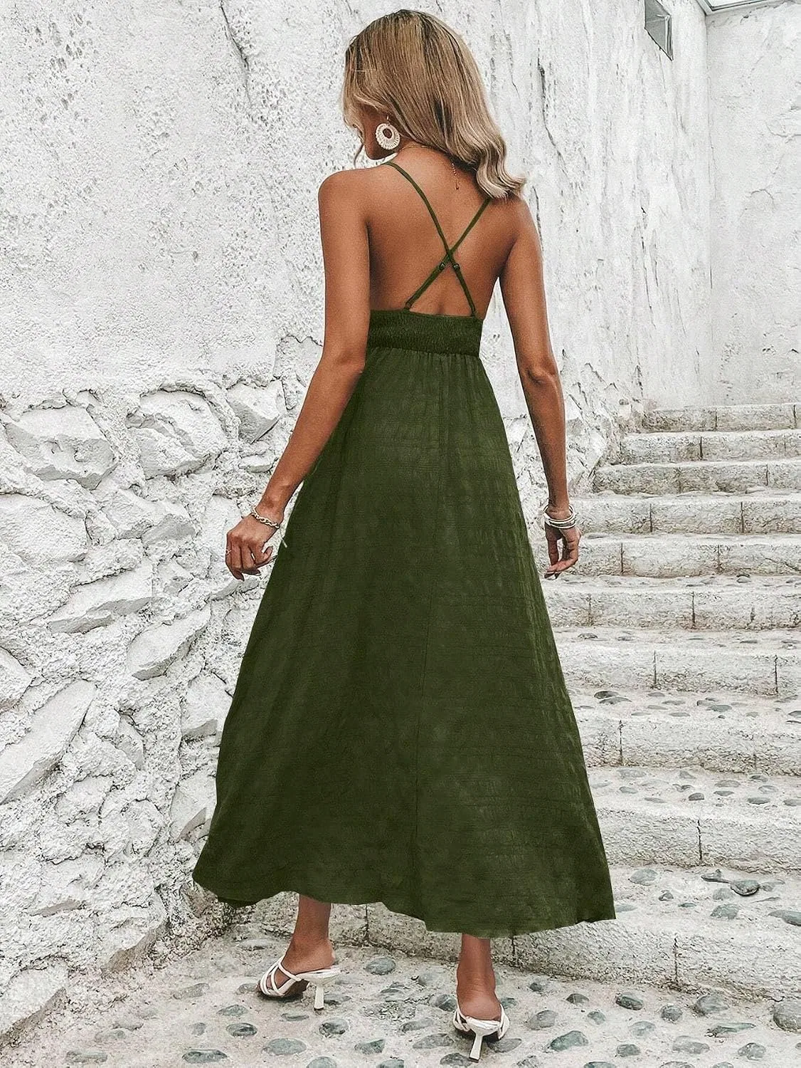 Женское длинное ками-платье на тонких бретелях, сплошной цвет, Olive Green — фото 2
