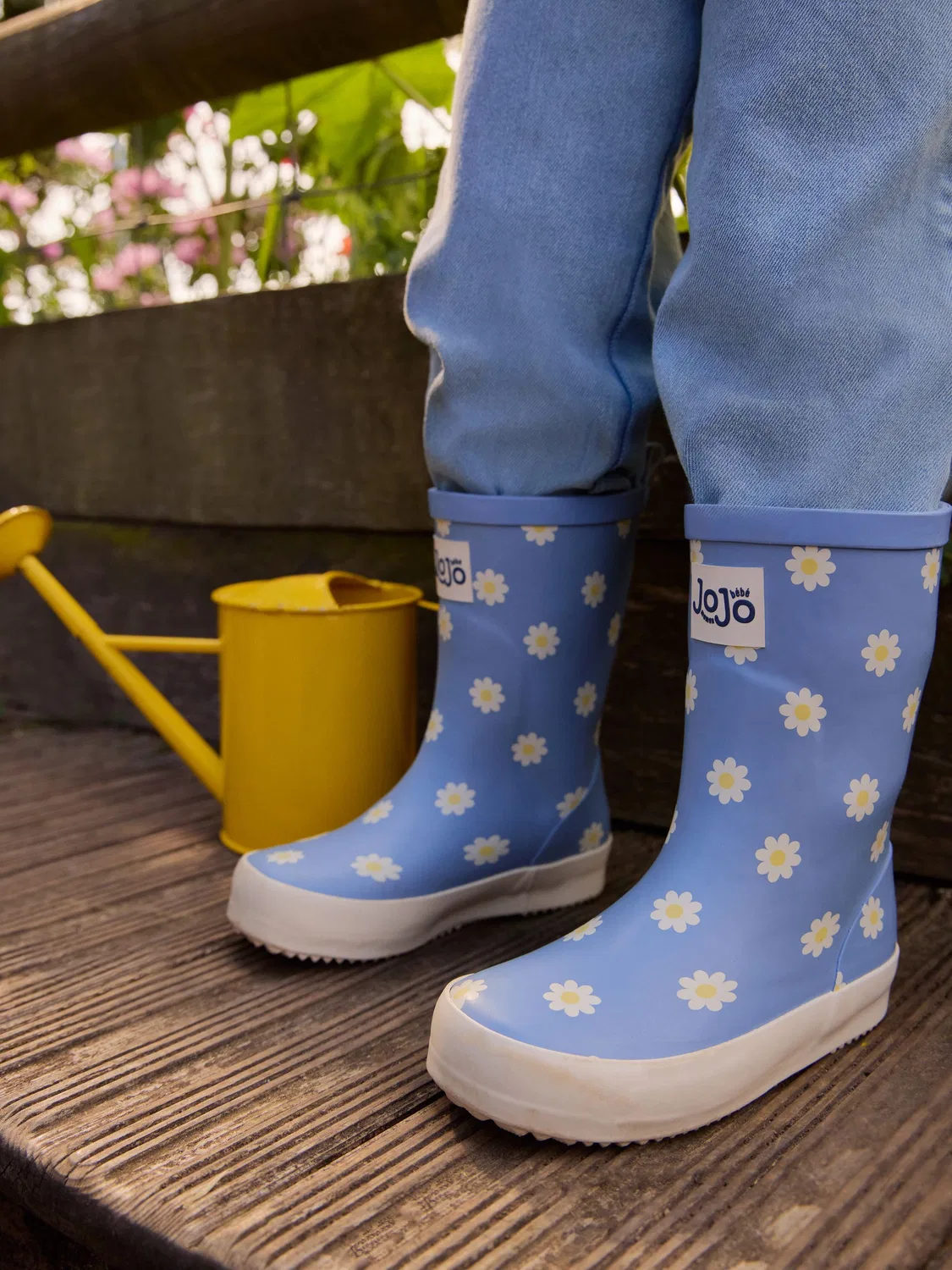 Резиновые сапоги Blue Daisy Jojo Maman Bébé, синие с белыми ромашками
