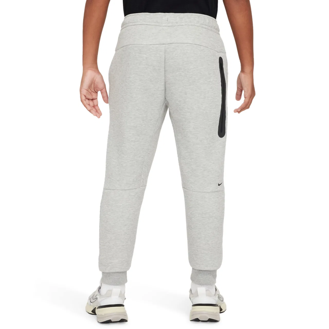 Брюки для мальчиков Tech Fleece Nike, цвет Black/Dark Grey Heather — фото 2