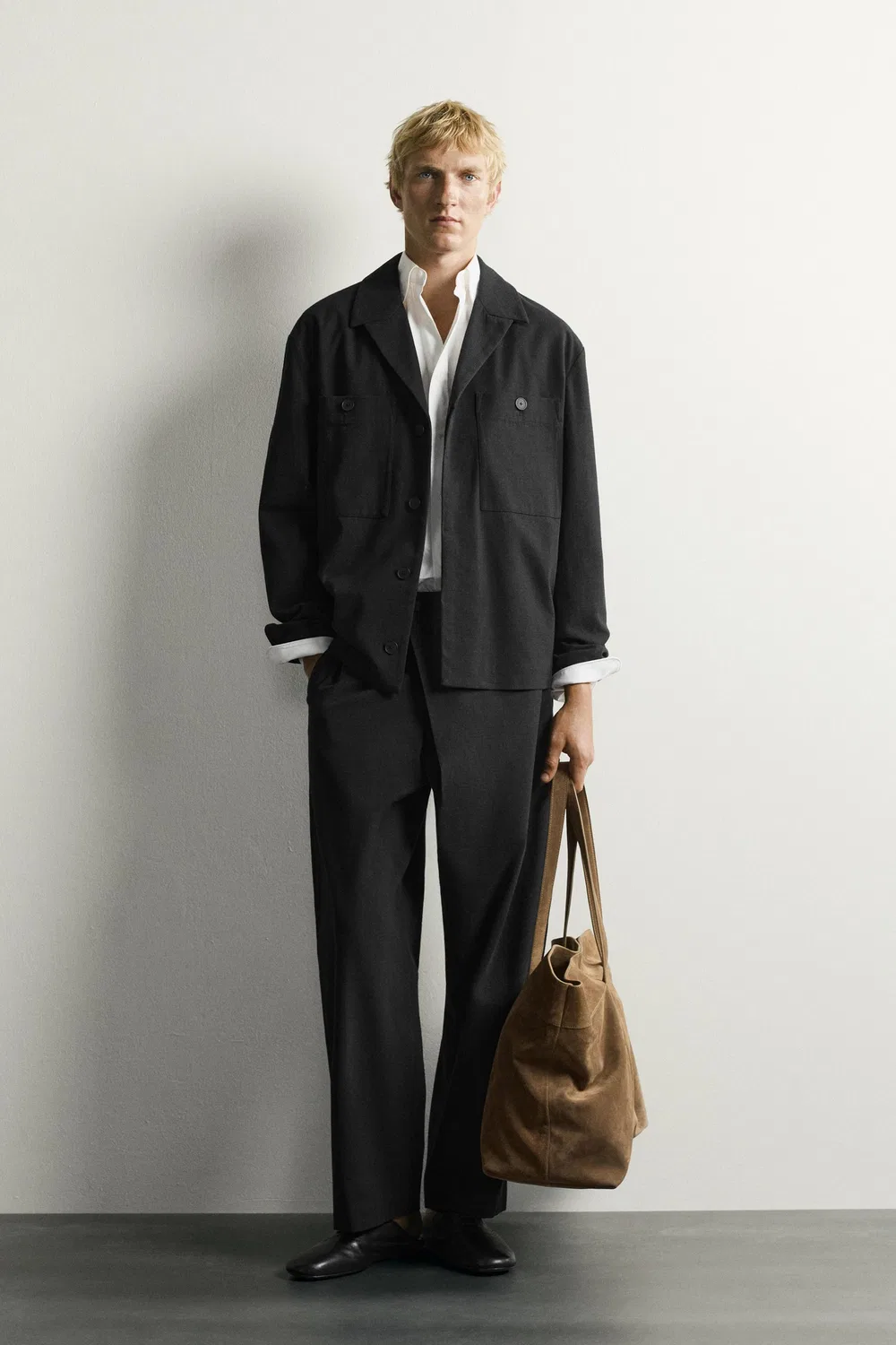 Рубашка свободного кроя с карманами. ZARA, Black