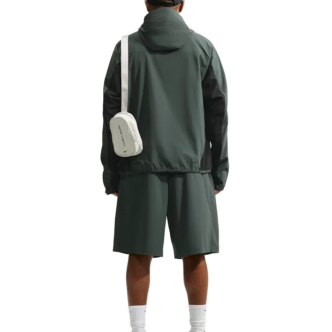 Мужская куртка Tech Helios Dri-FIT Shell 'Camo Green Black' Nike, Camo Green/Black — фото 3