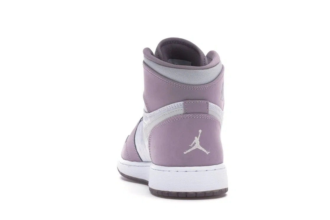 Детские кроссовки Lifestyle Jordan 1 Retro Jordan, Light Bone/Metallic Gold-Plum Fog-White — фото 4