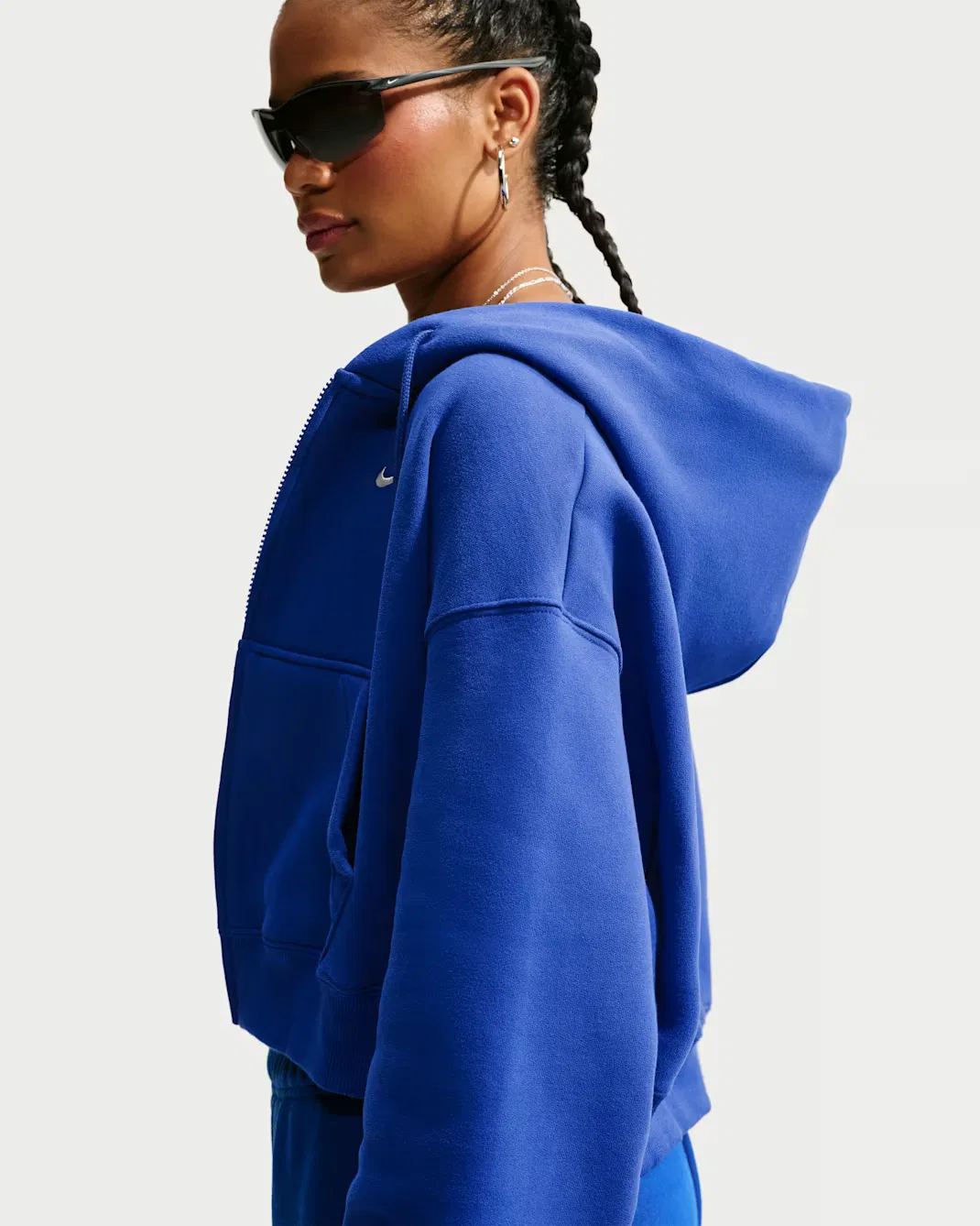 Женская укороченная толстовка оверсайз на молнии Nike Studio Fleece Medium Weight, Old Royal/Sail — фото 2