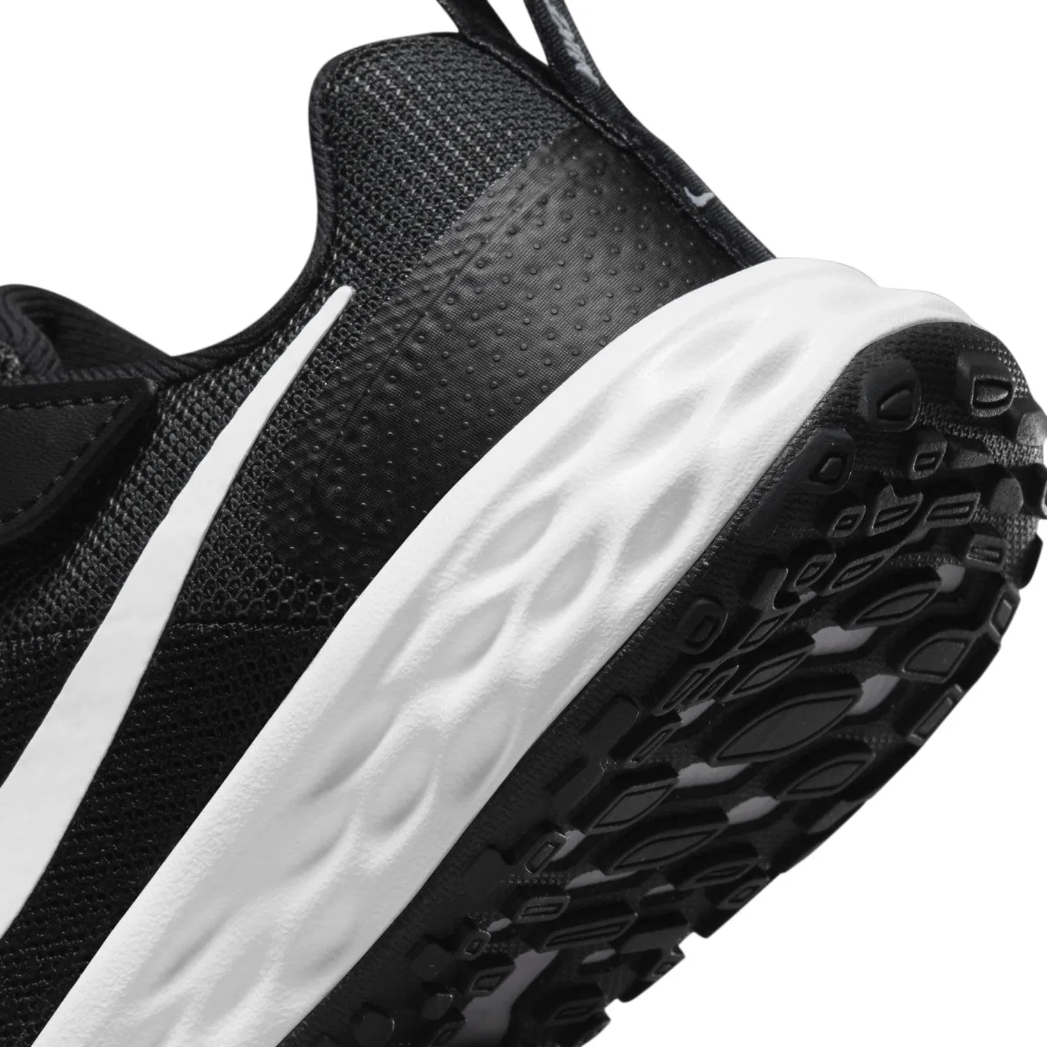 Детские кроссовки для мальчиков с мягкой подошвой Revolution 6 NIKE, Black Black White Dk Smoke Grey — фото 4