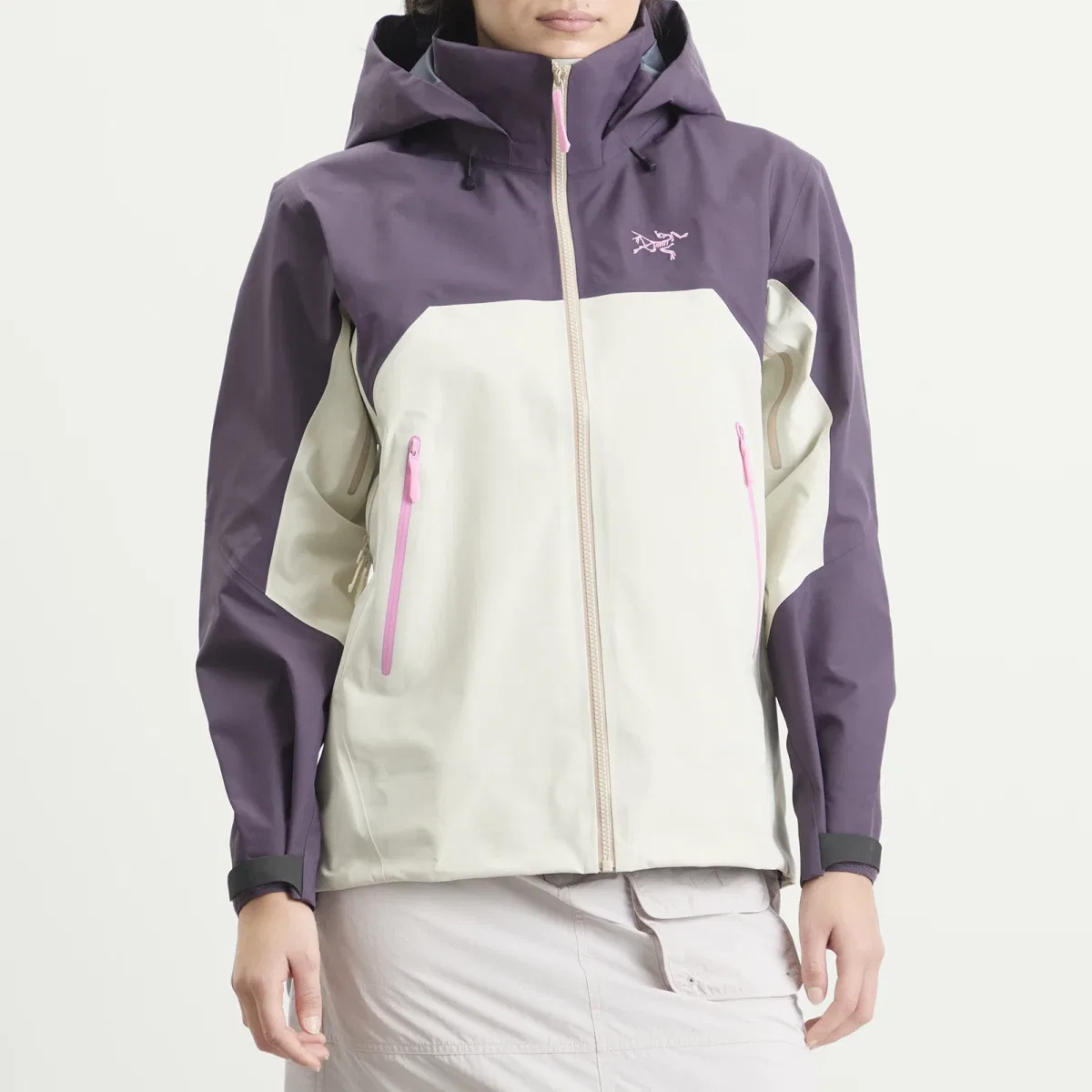 Женская куртка Beta AR с капюшоном Arcteryx, Cosmic Bloom — фото 2