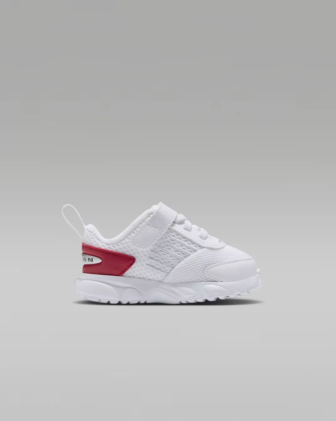 Детская/подростковая обувь Jordan Trunner Flow, White/Gym Red/Metallic Silver/Black — фото 3