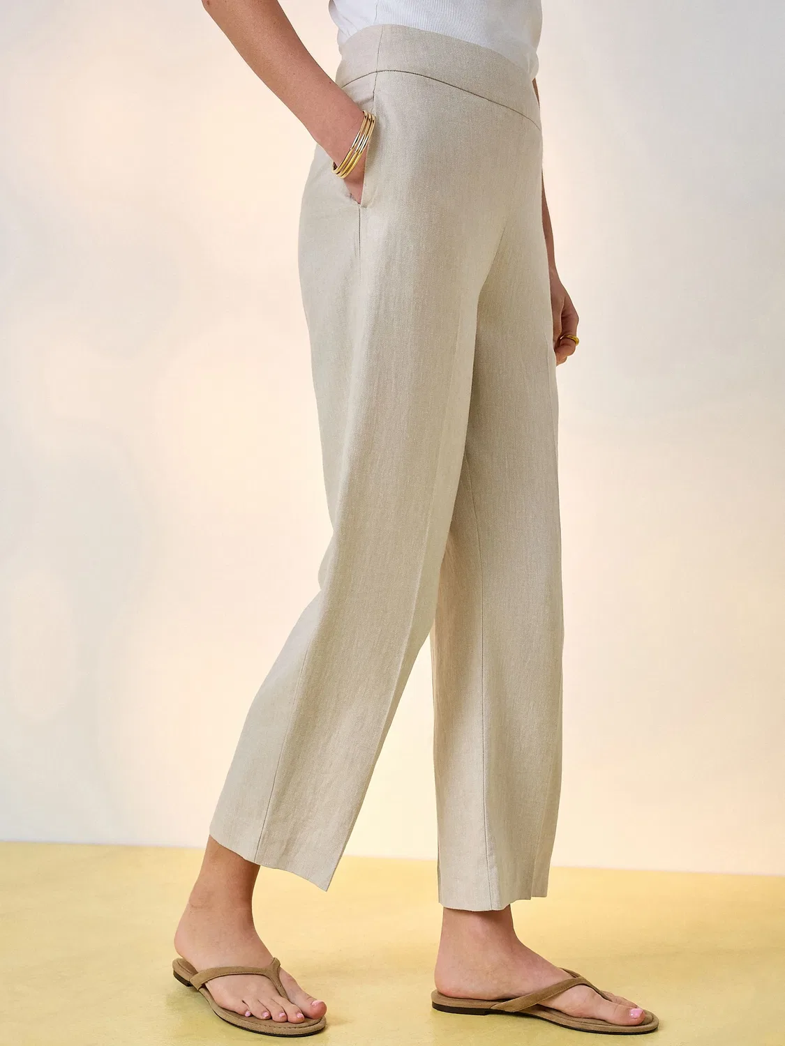 Брюки зауженные укороченные с защипами Neutral Beige Next, нейтральный бежевый — фото 2