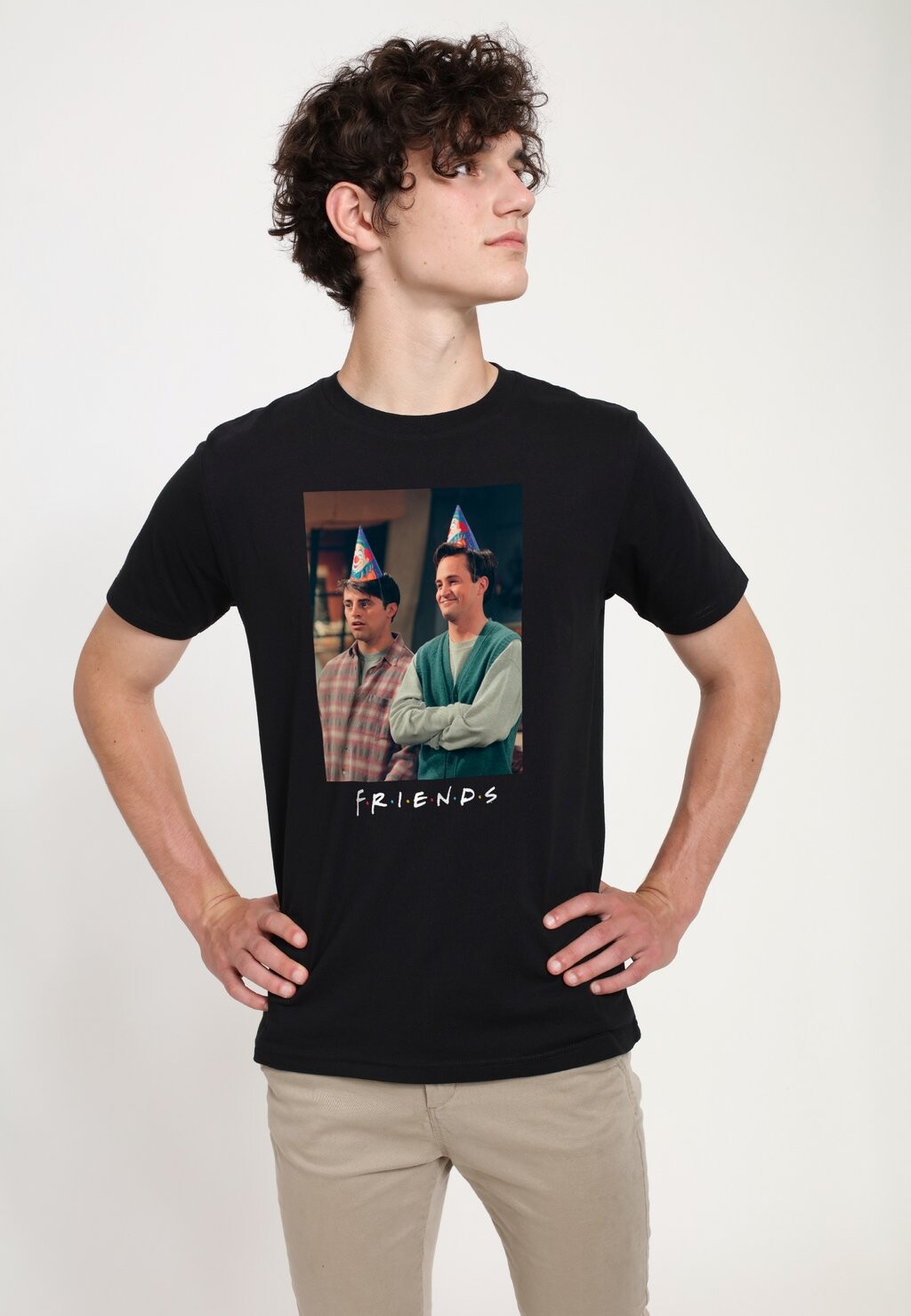 

Принт на футболке FRIENDS JOEY CHANDLER Henry Tiger, черный
