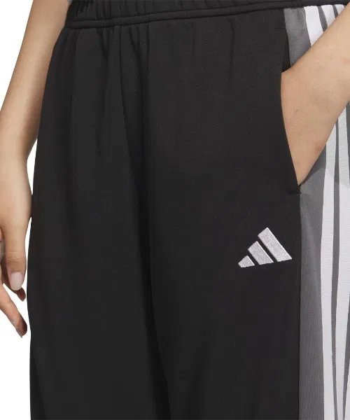 Женские спортивные брюки adidas TEAM LOOSE FIT TRACK PANTS — фото 4