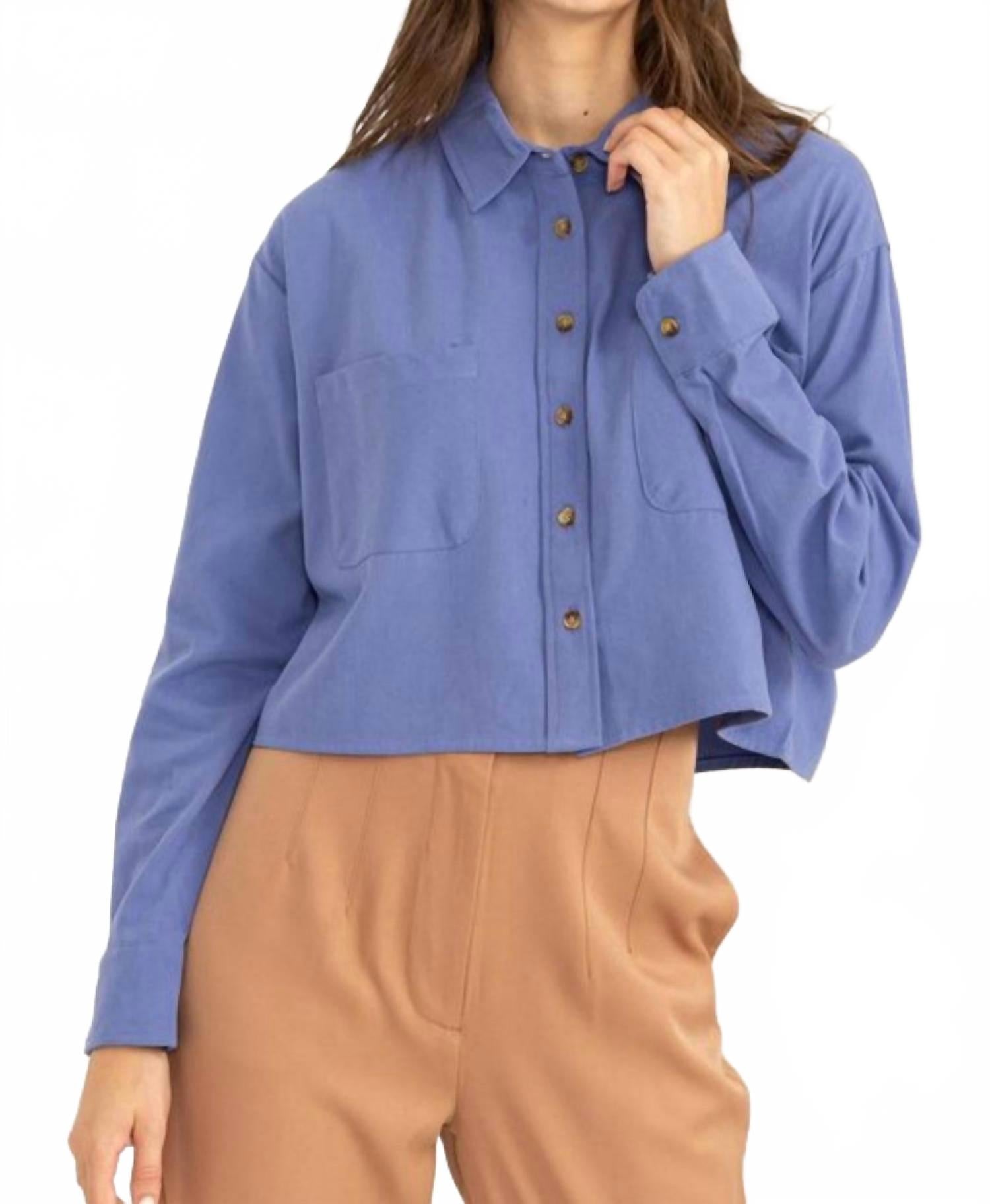 

Стильная и простая укороченная рубашка из твила в синем цвете HYFVE