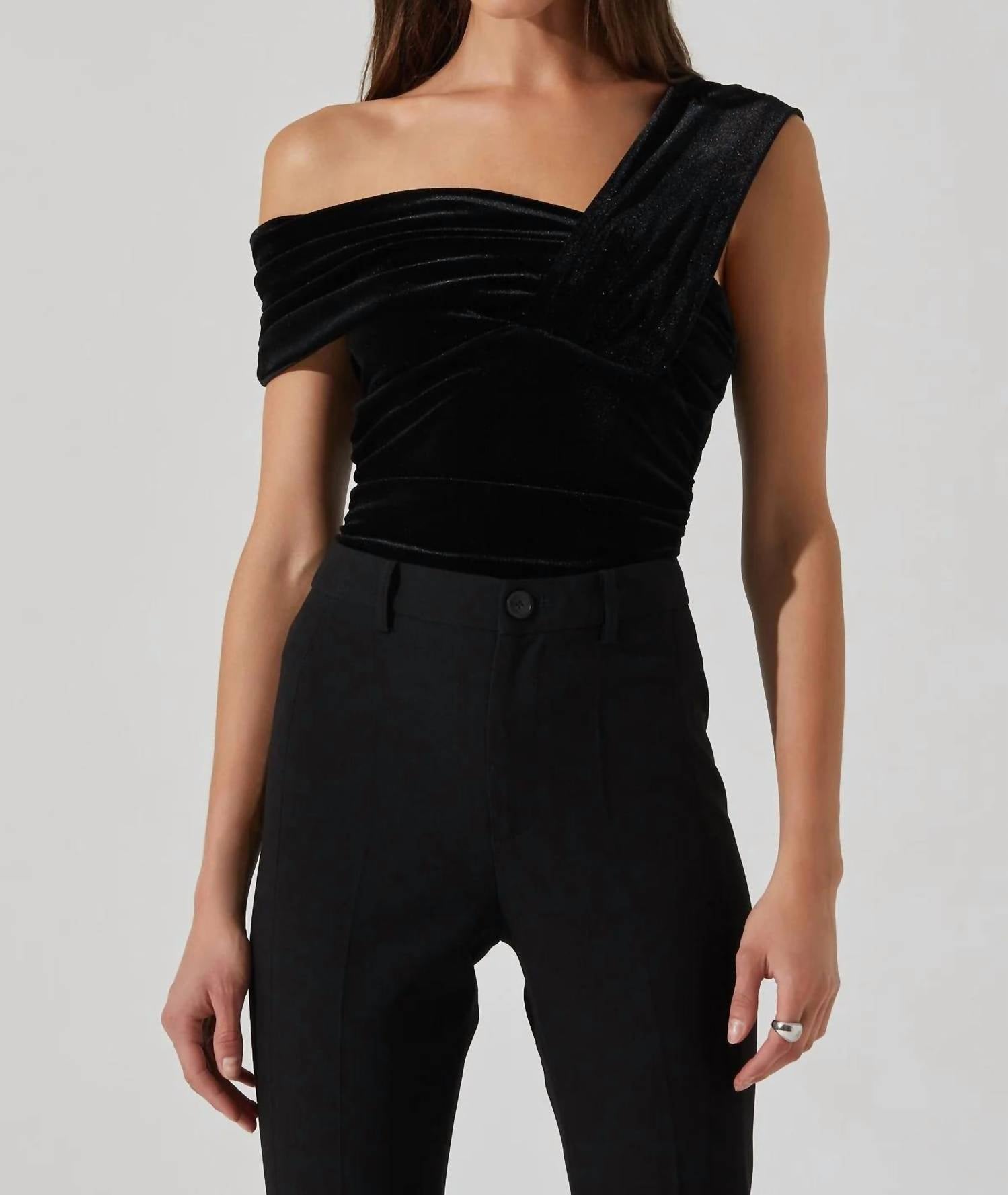 

Боди Nera черное ASTR