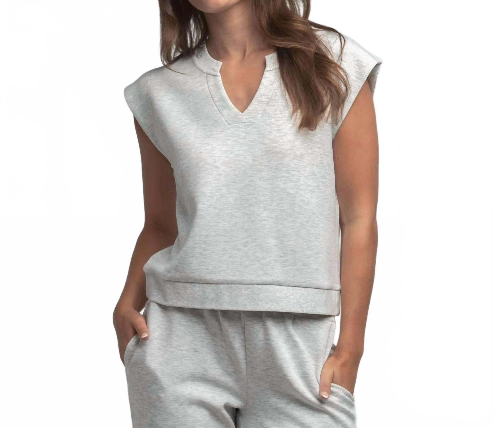 

Топ Astroknit с V-образным вырезом цвета «камень» Southern Shirt Company, Stone