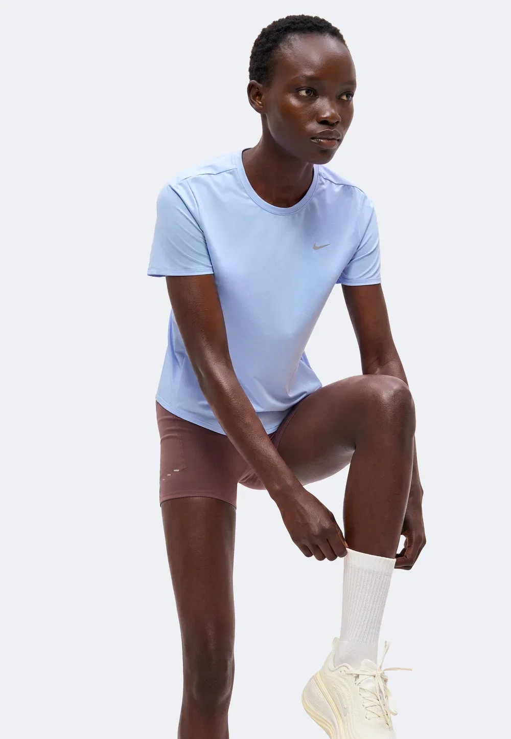 Swift - спортивная футболка Nike Performance, Aluminum — фото 4