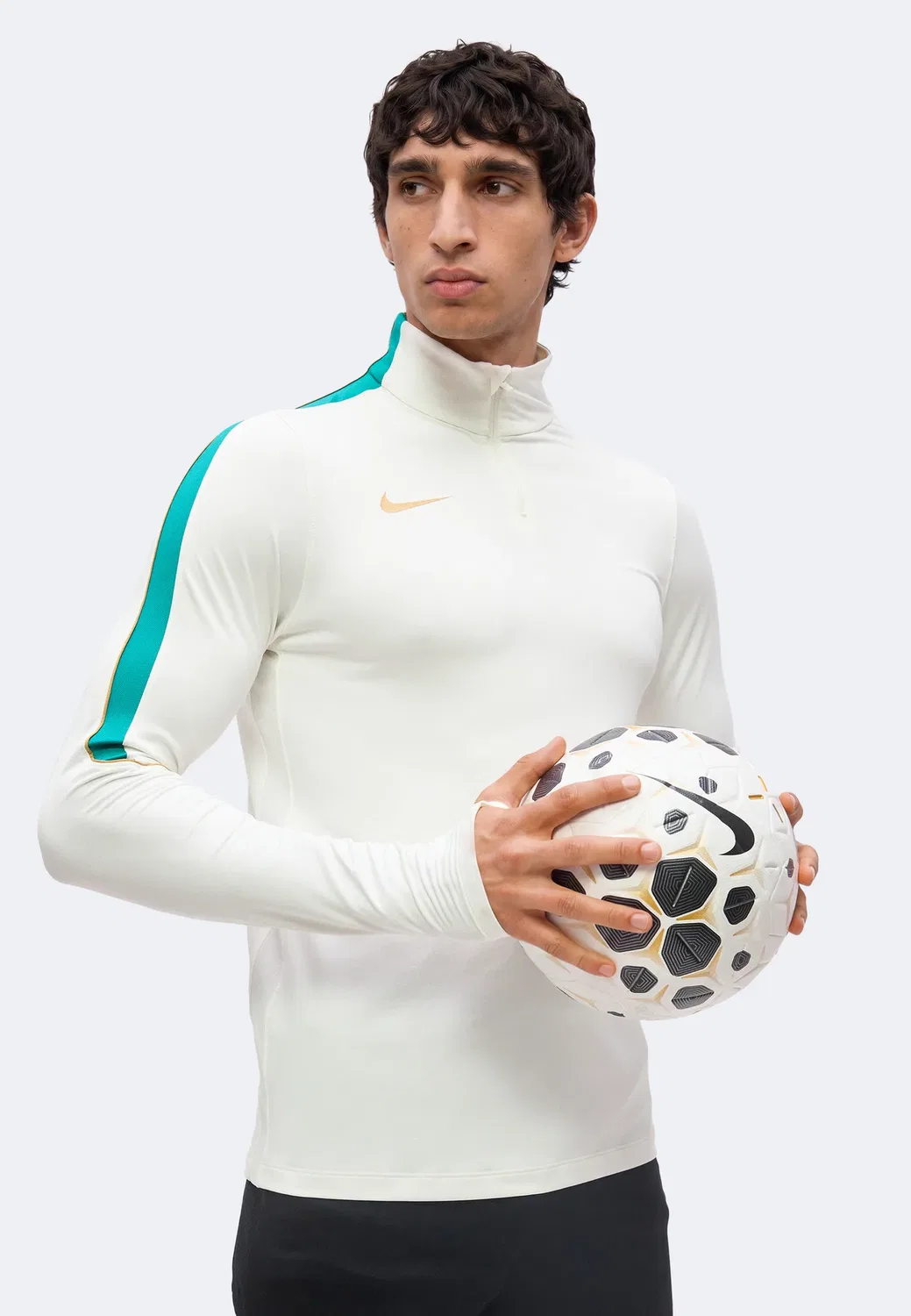 Мужская футбольная тренировочная футболка с длинными рукавами Nike Performance, Sail/Rio Teal/Elemental Gold-Coloured — фото 4