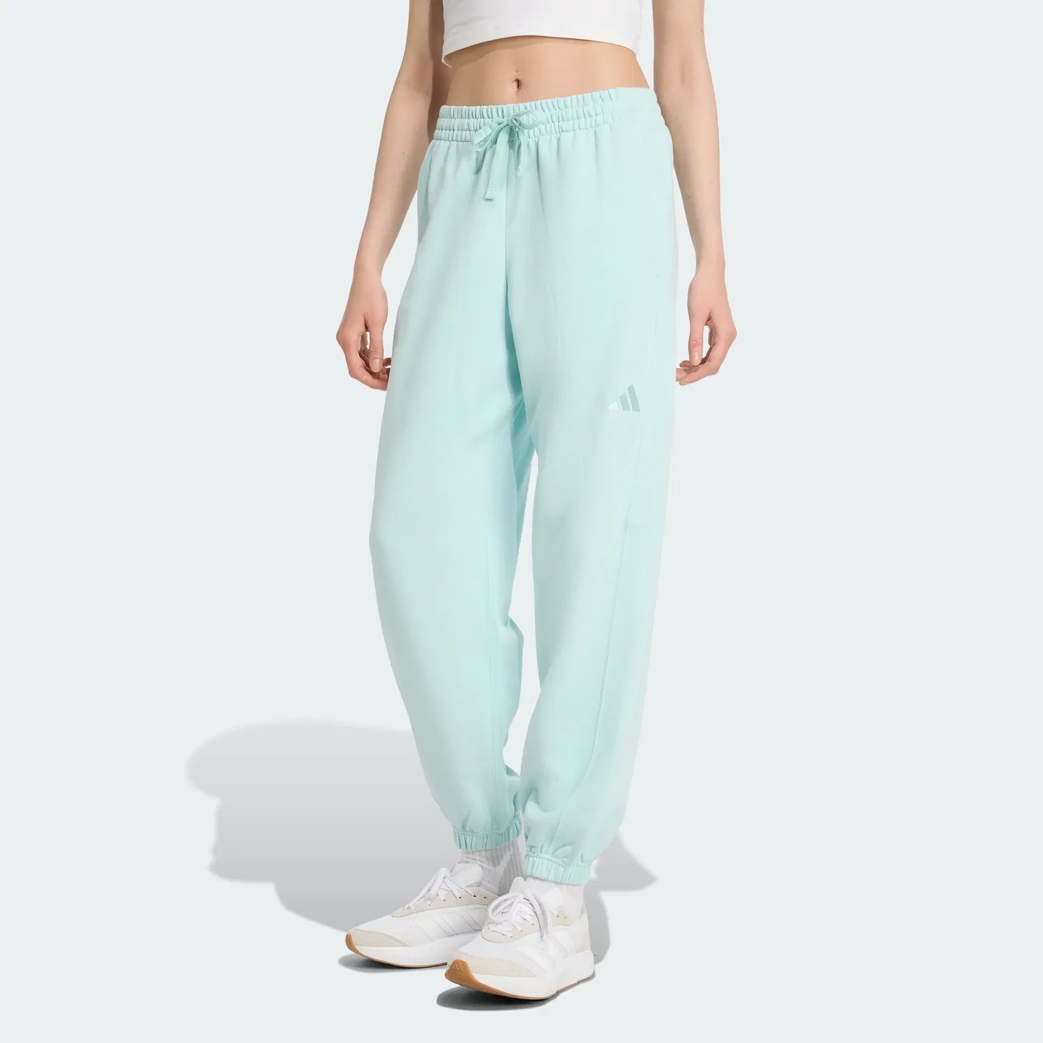 Женские свободные брюки из хлопкового футера с вышивкой adidas, Halo Mint