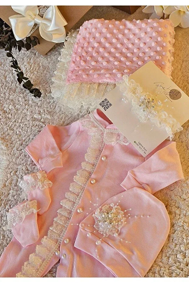 Детский комбинезон для новорожденных с жемчужными деталями Çiğdem Kaya Design, Pink — фото 3
