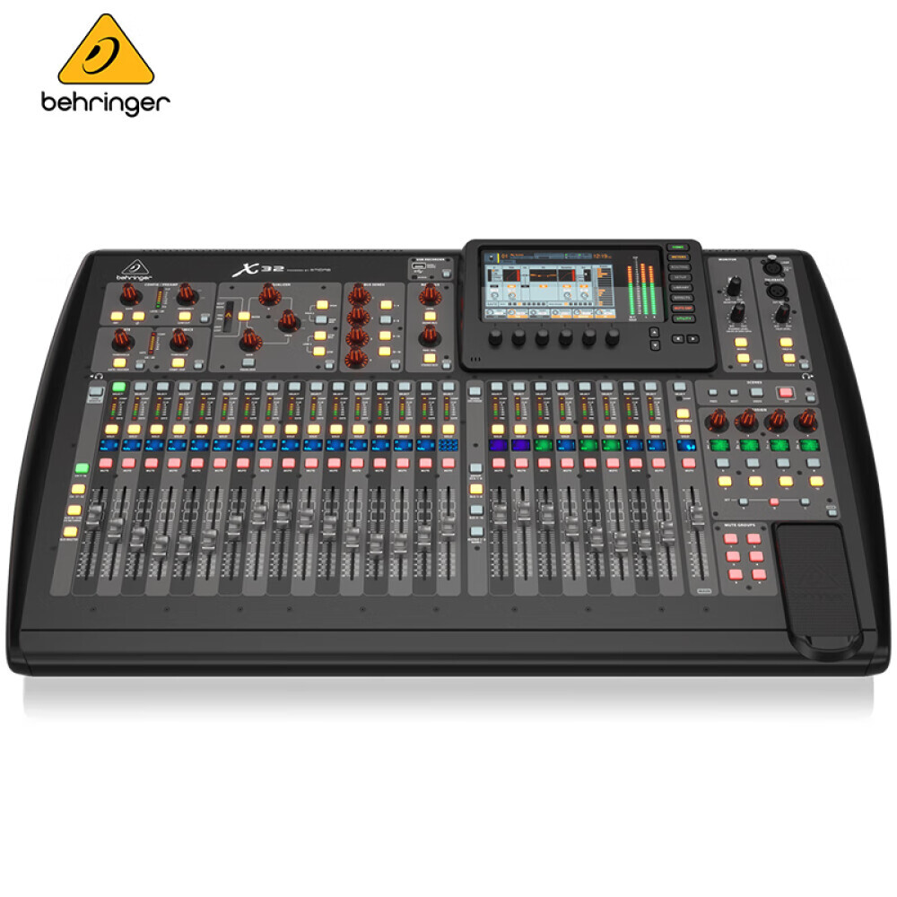 

Цифровой микшер Behringer X32 для выступлений на сцене