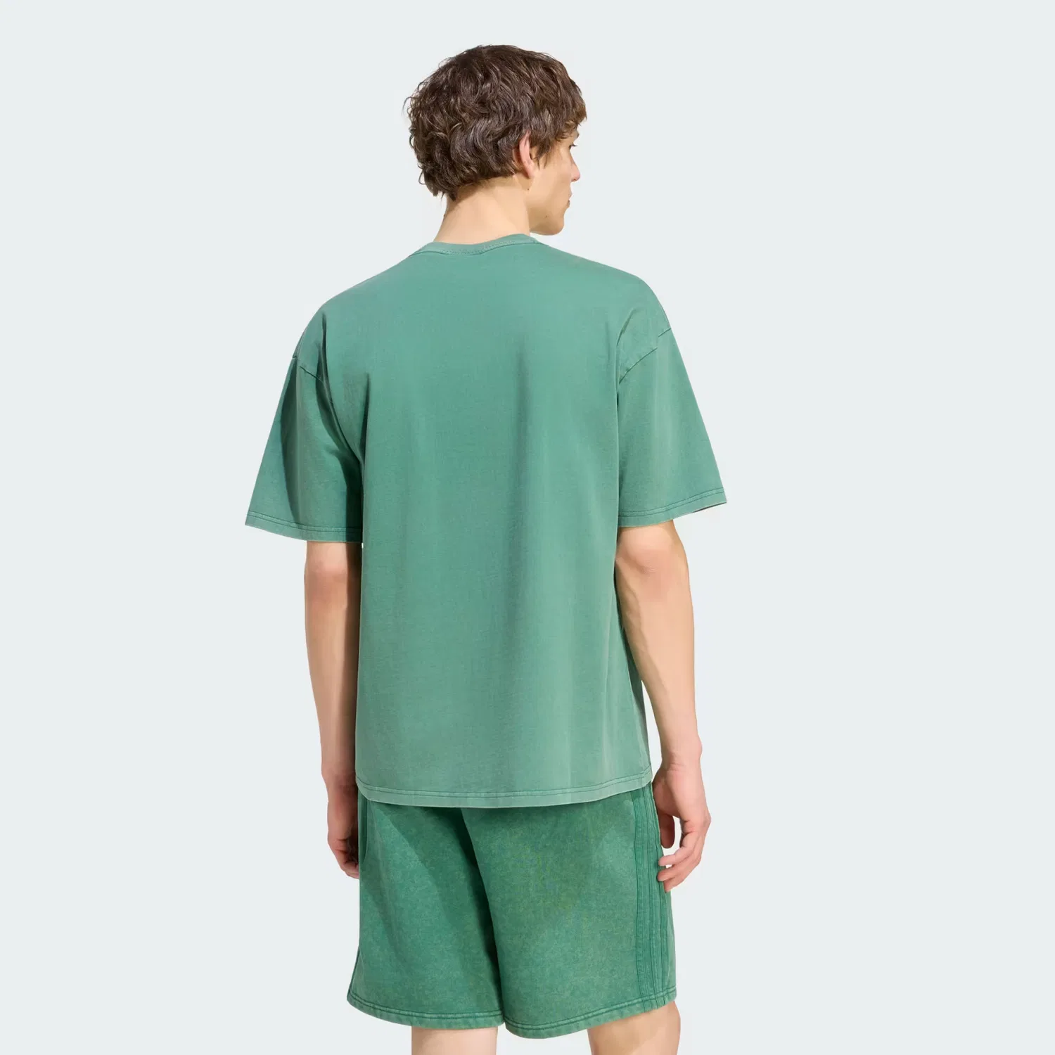 Мужская футболка с заниженной линией плеча Trefoil Essentials Washed Loose Dropped Shoulder Tee Adidas Originals, темно-зеленый — фото 2